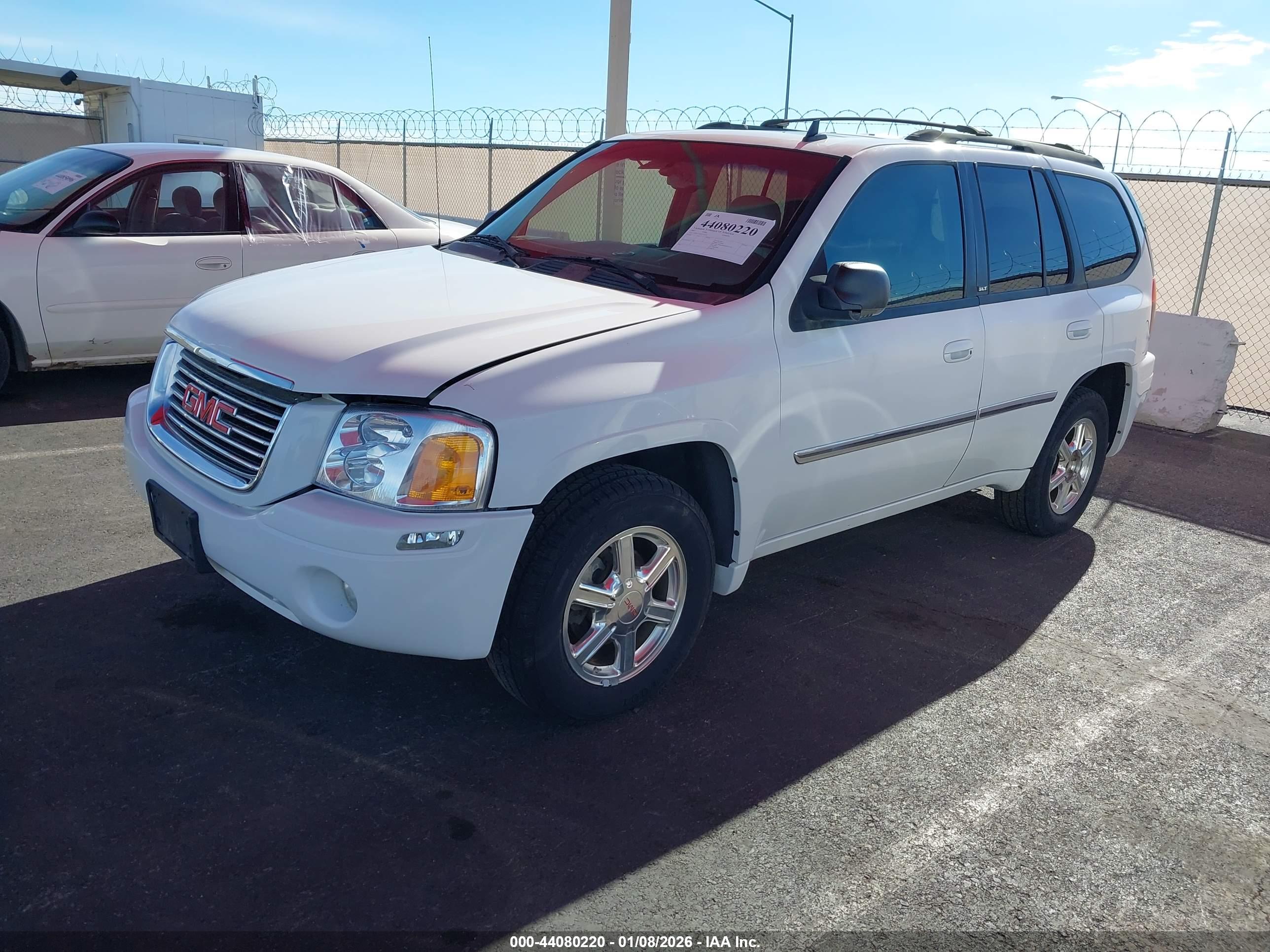 GMC ENVOY image 2
