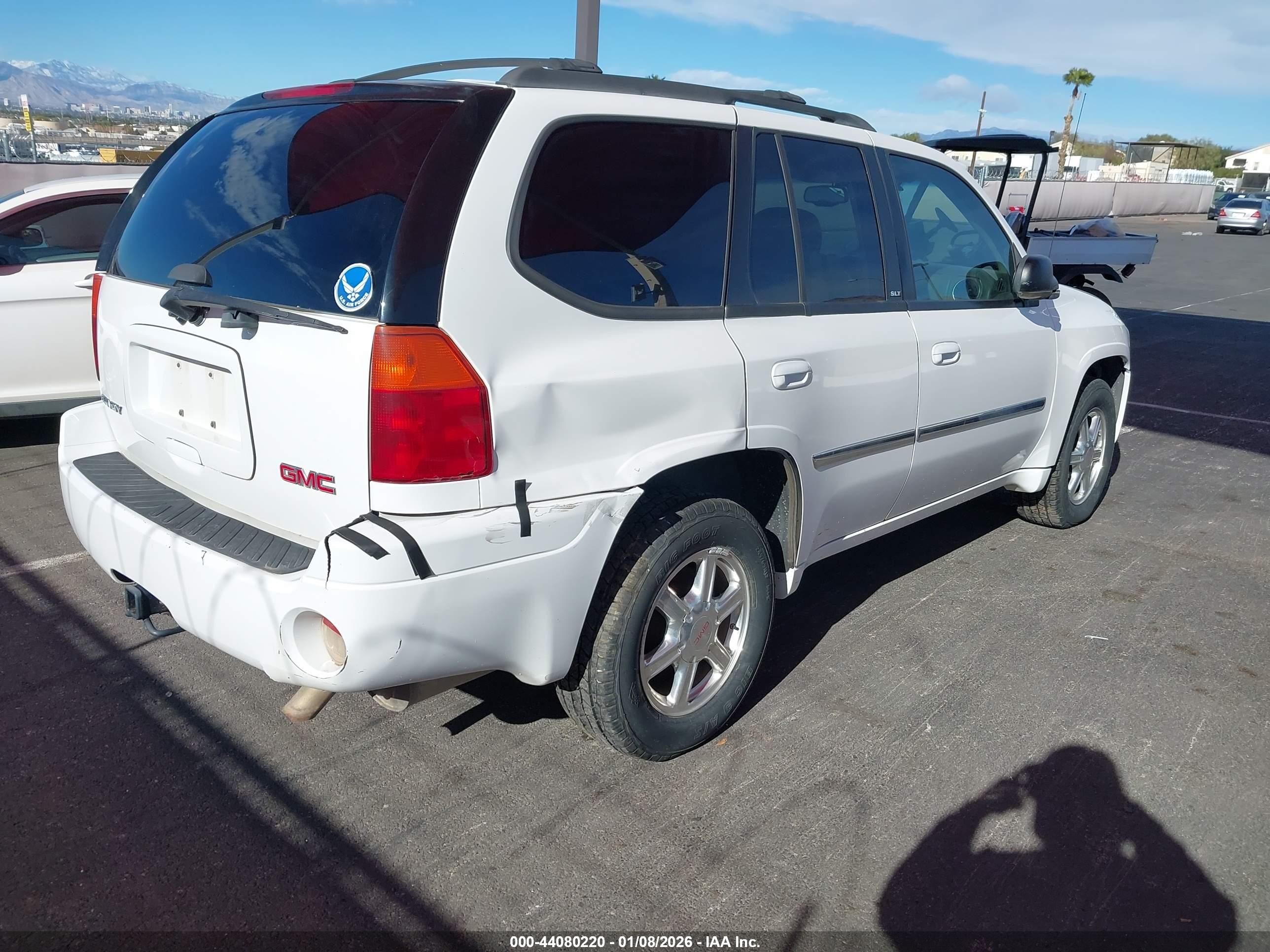 GMC ENVOY image 4