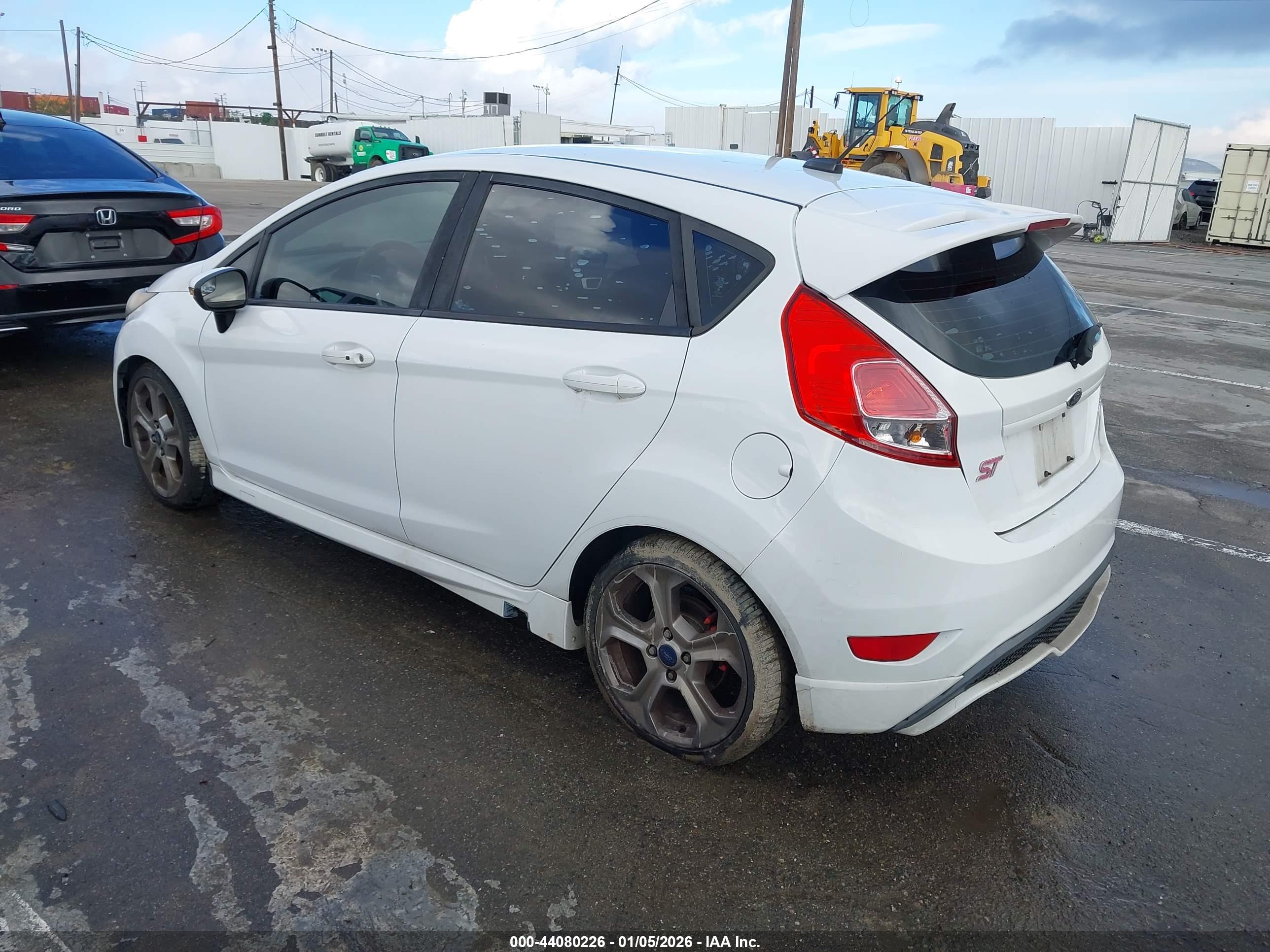 FORD FIESTA image 3