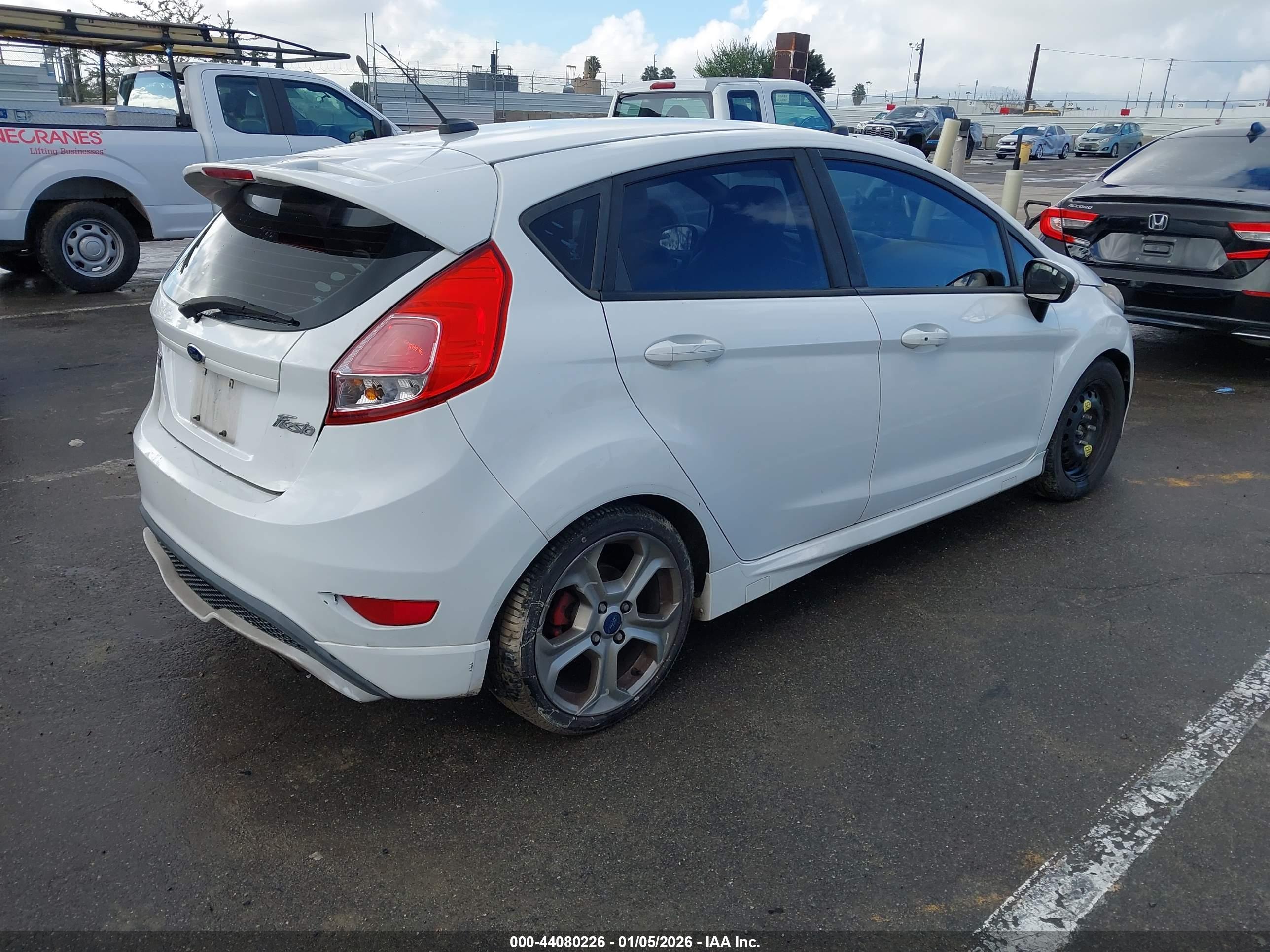 FORD FIESTA image 4