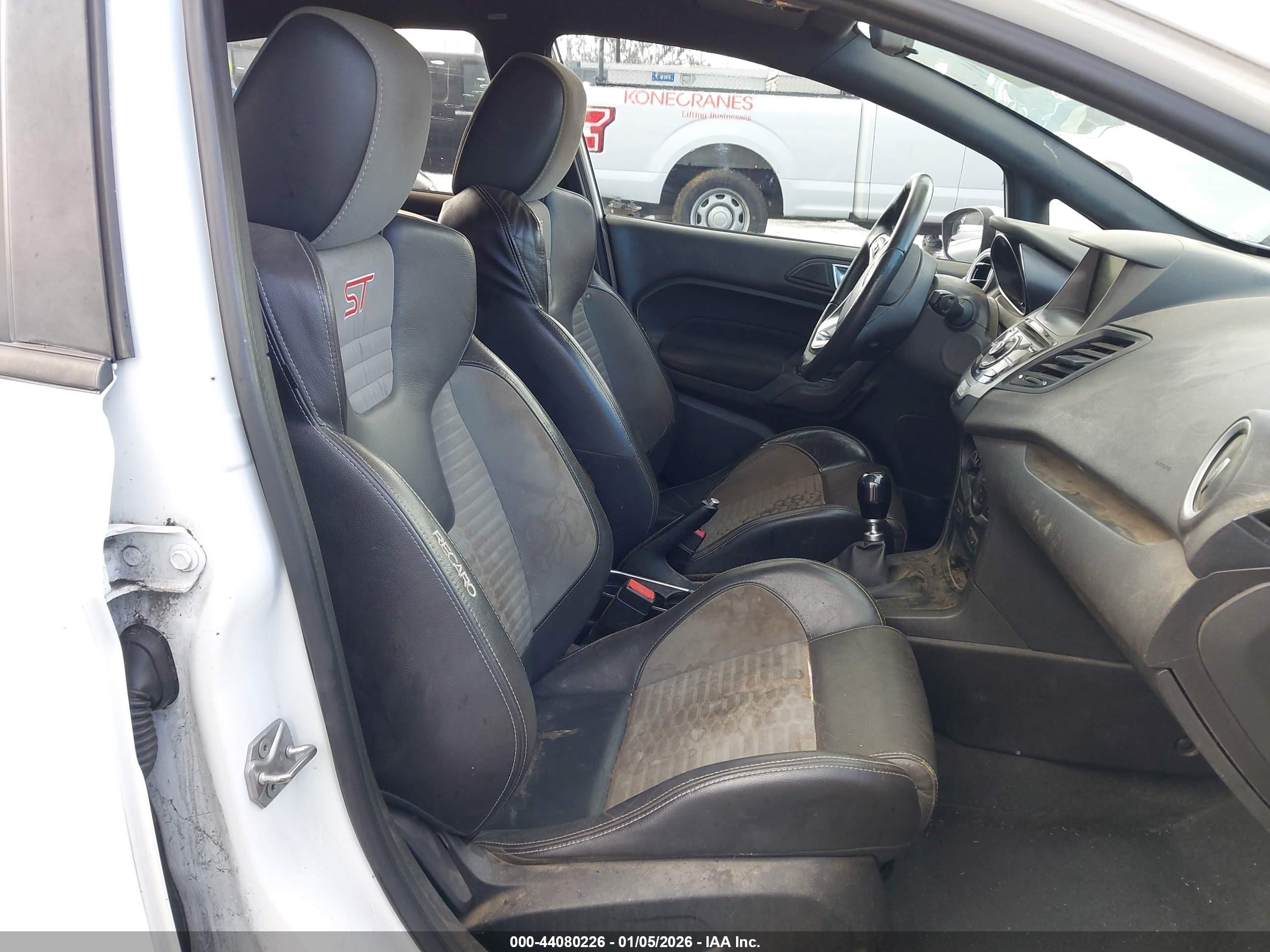 FORD FIESTA image 5