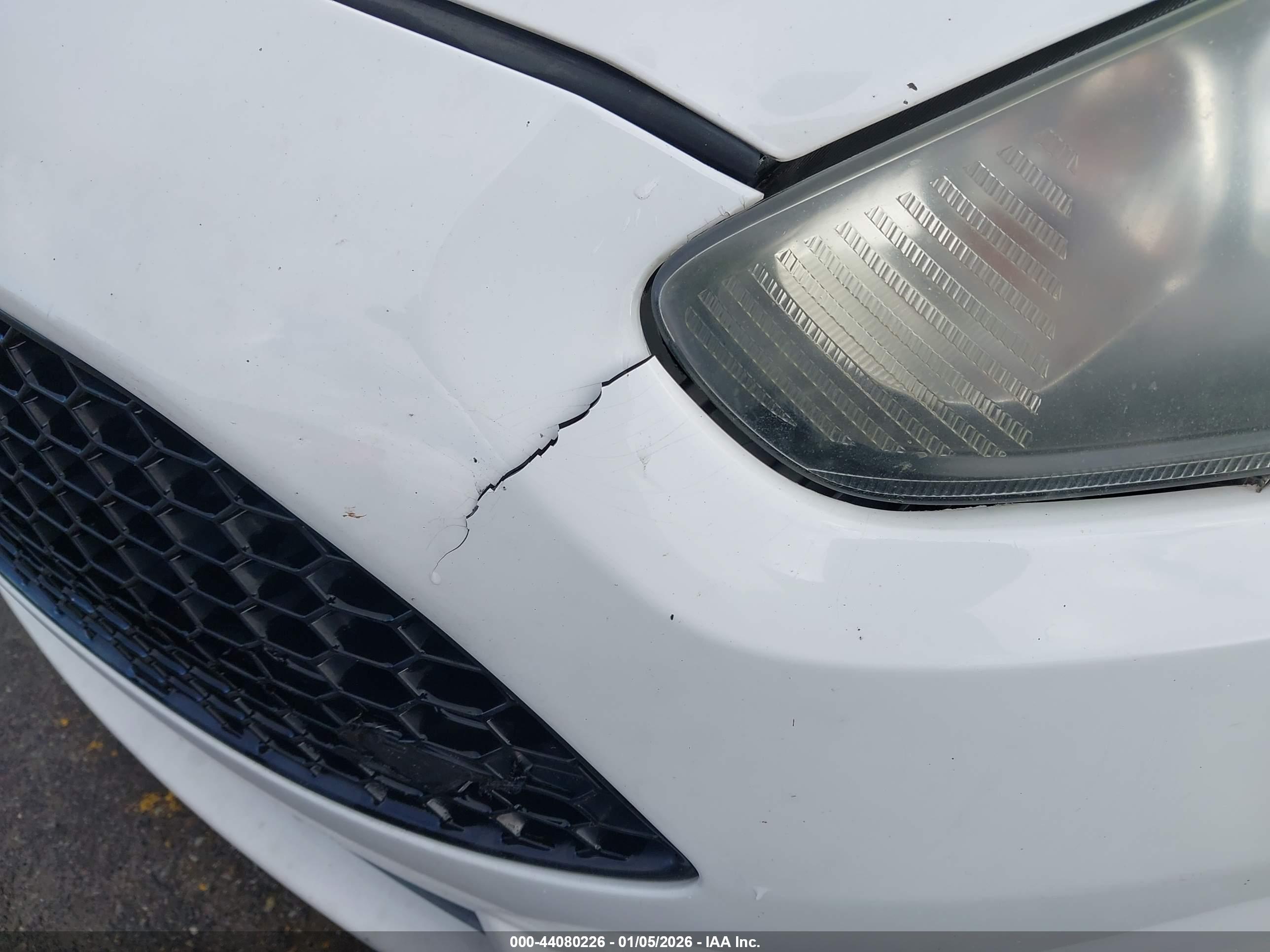 FORD FIESTA image 6