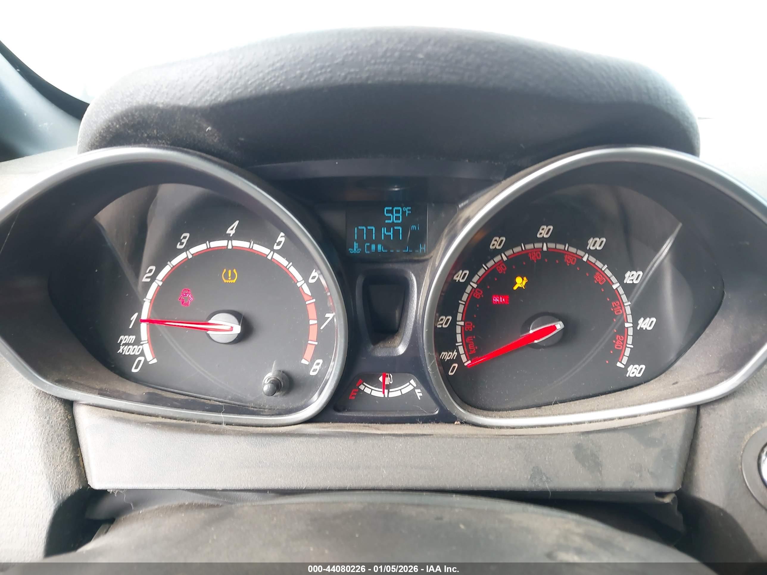 FORD FIESTA image 7