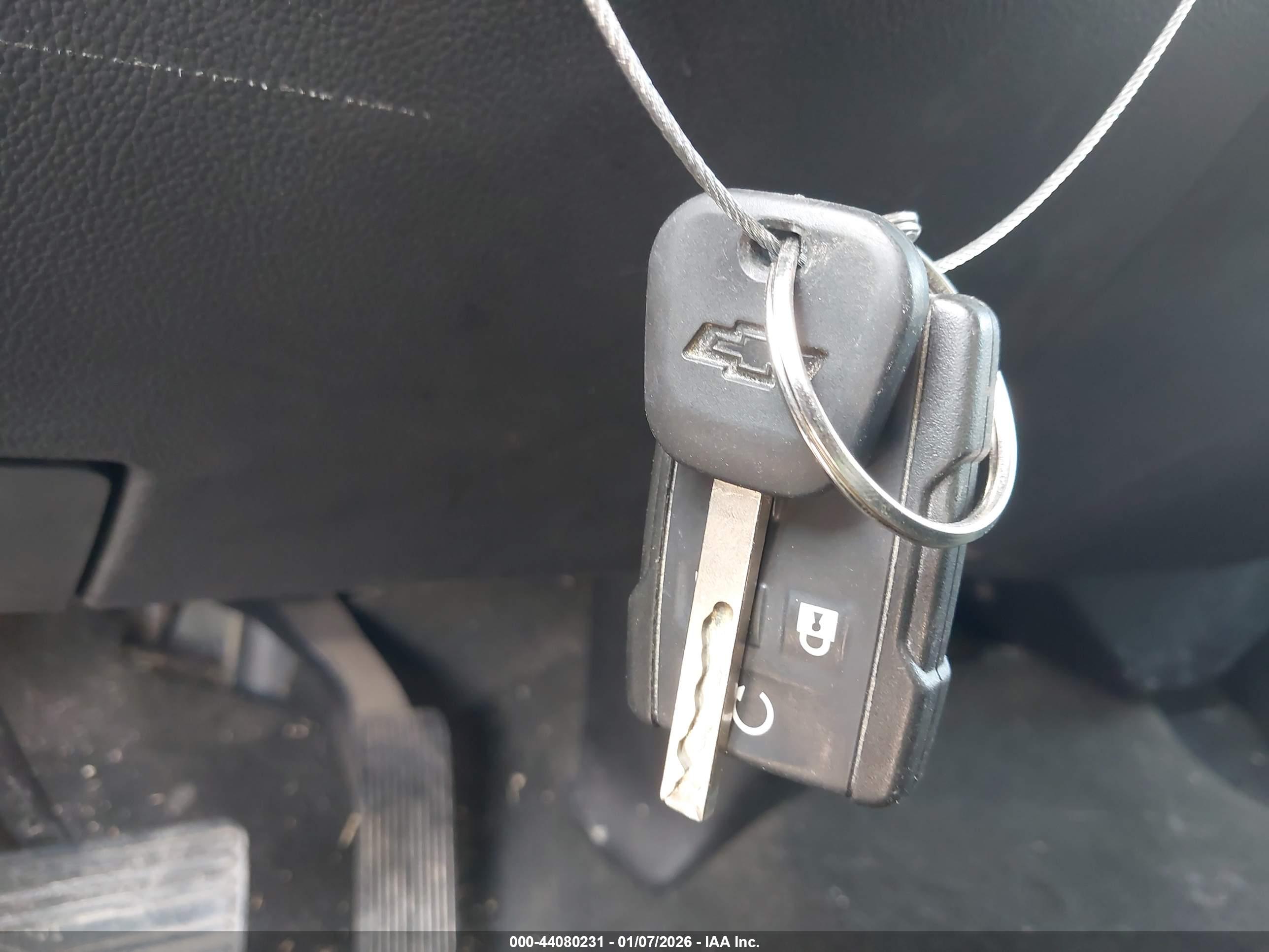 CHEVROLET SILVERADO image 11