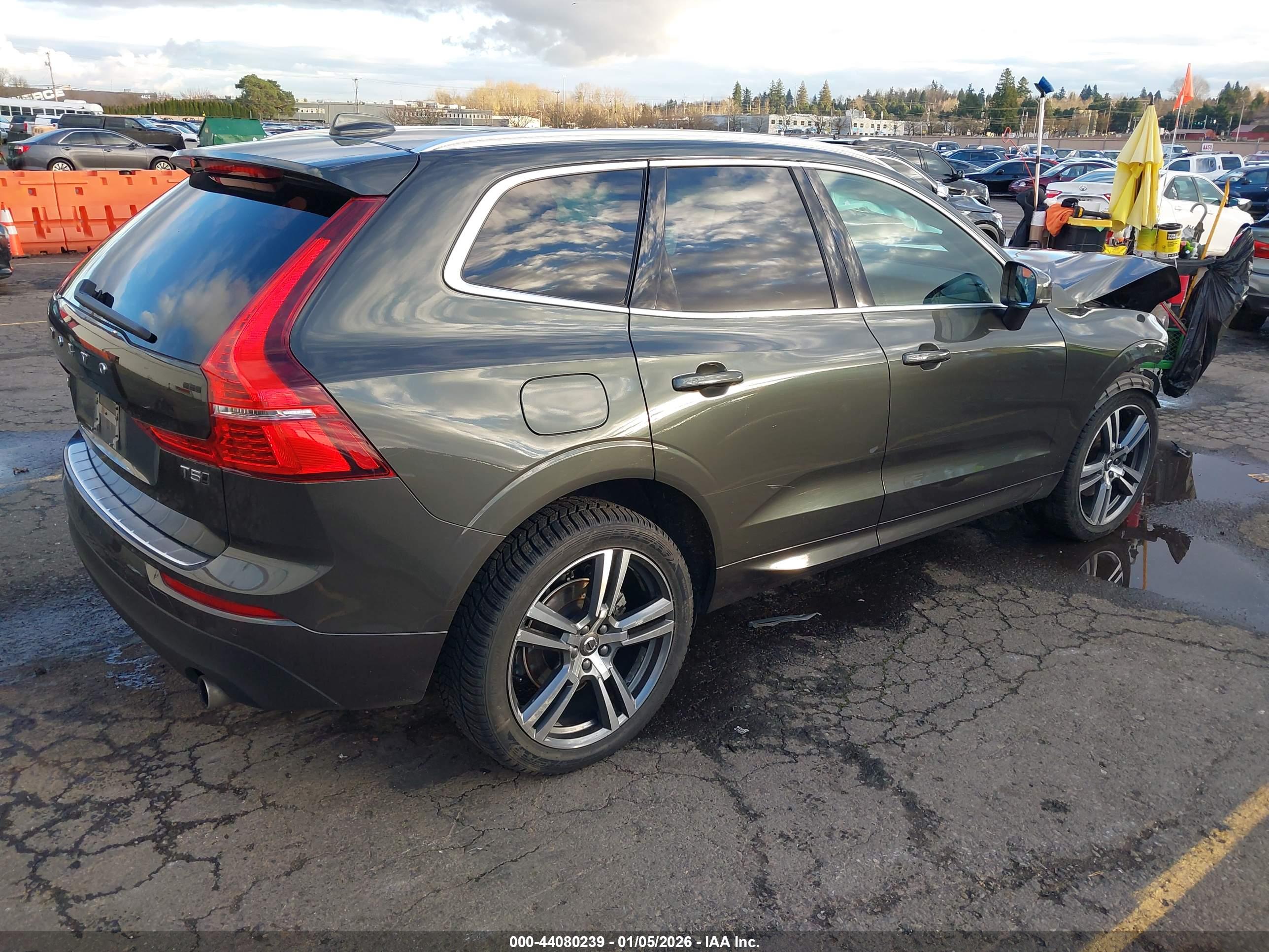 VOLVO XC60 image 4