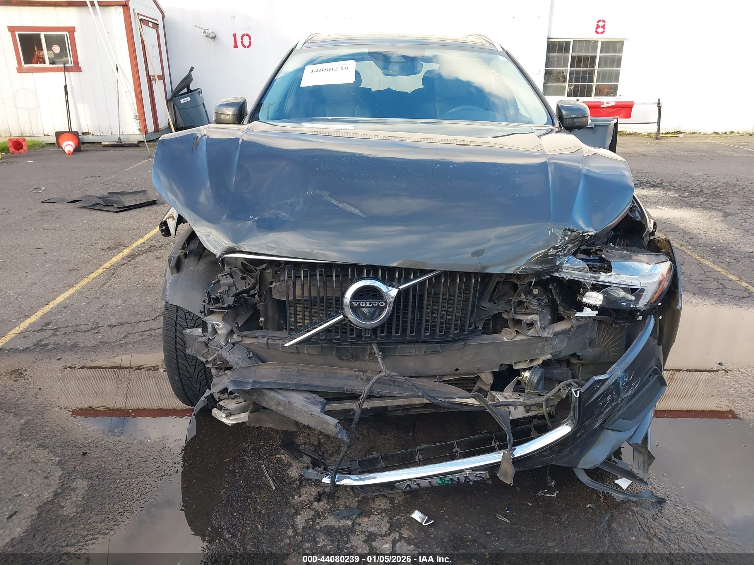 VOLVO XC60 image 6