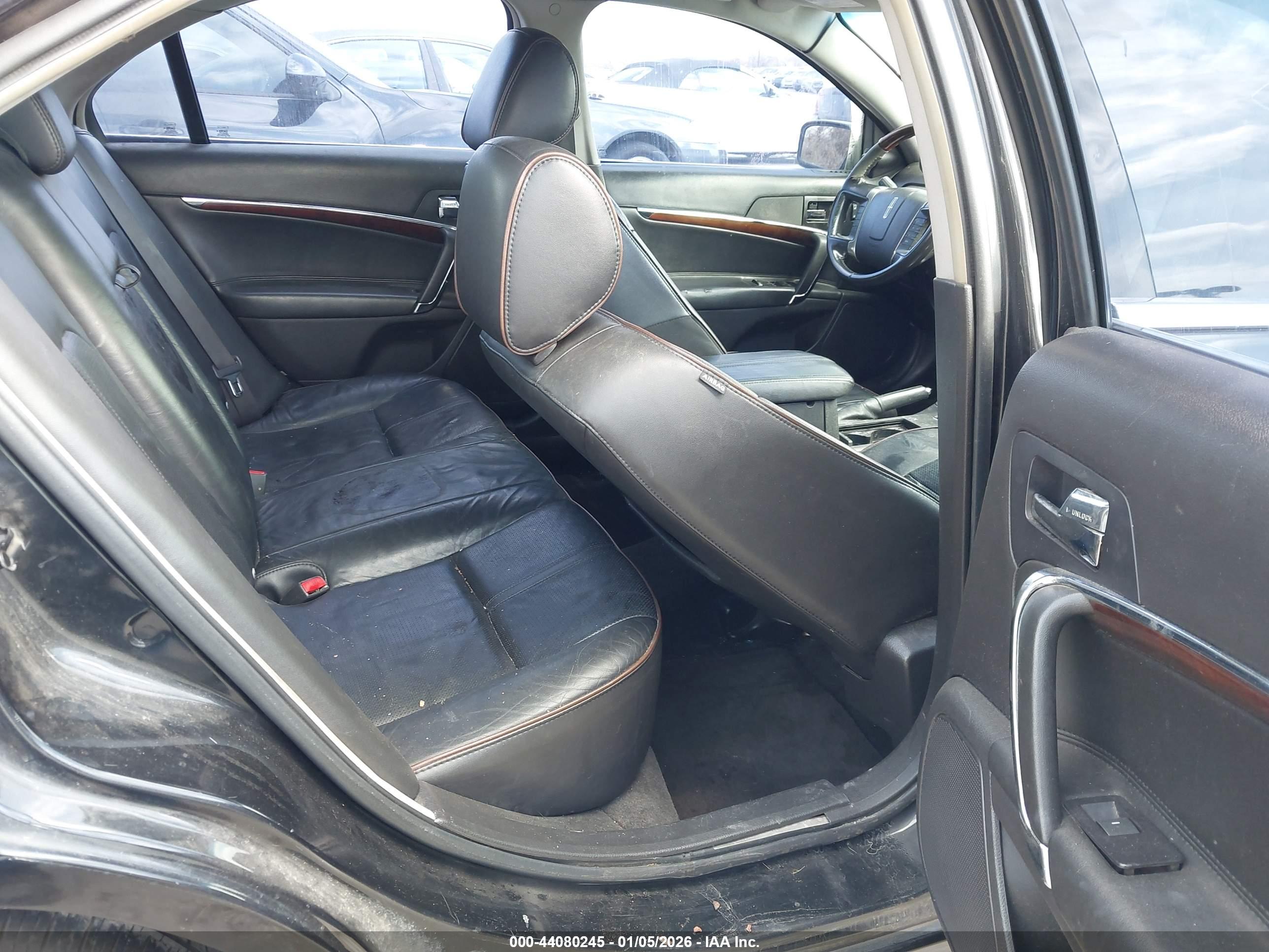 LINCOLN MKZ image 8