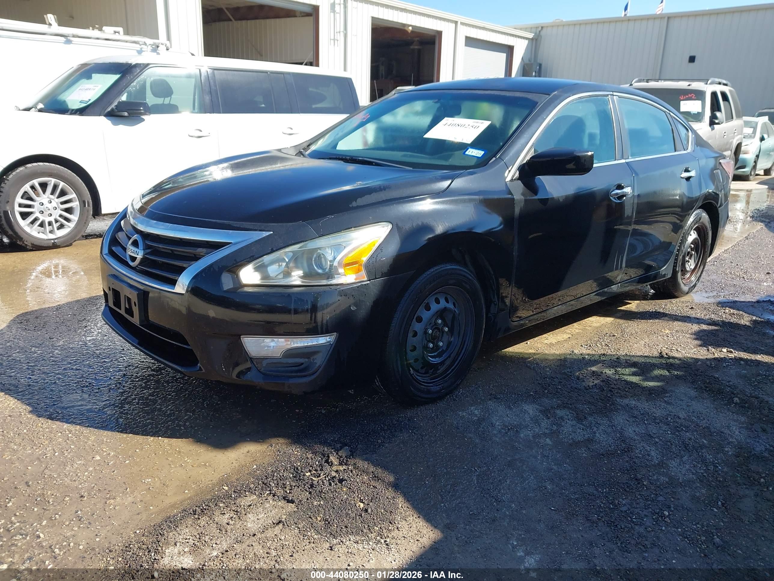 NISSAN ALTIMA image 2