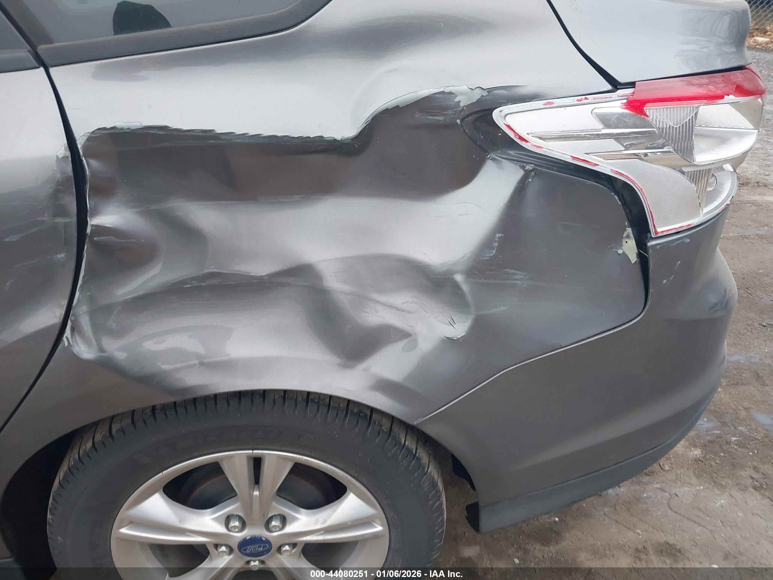 FORD FOCUS image 6
