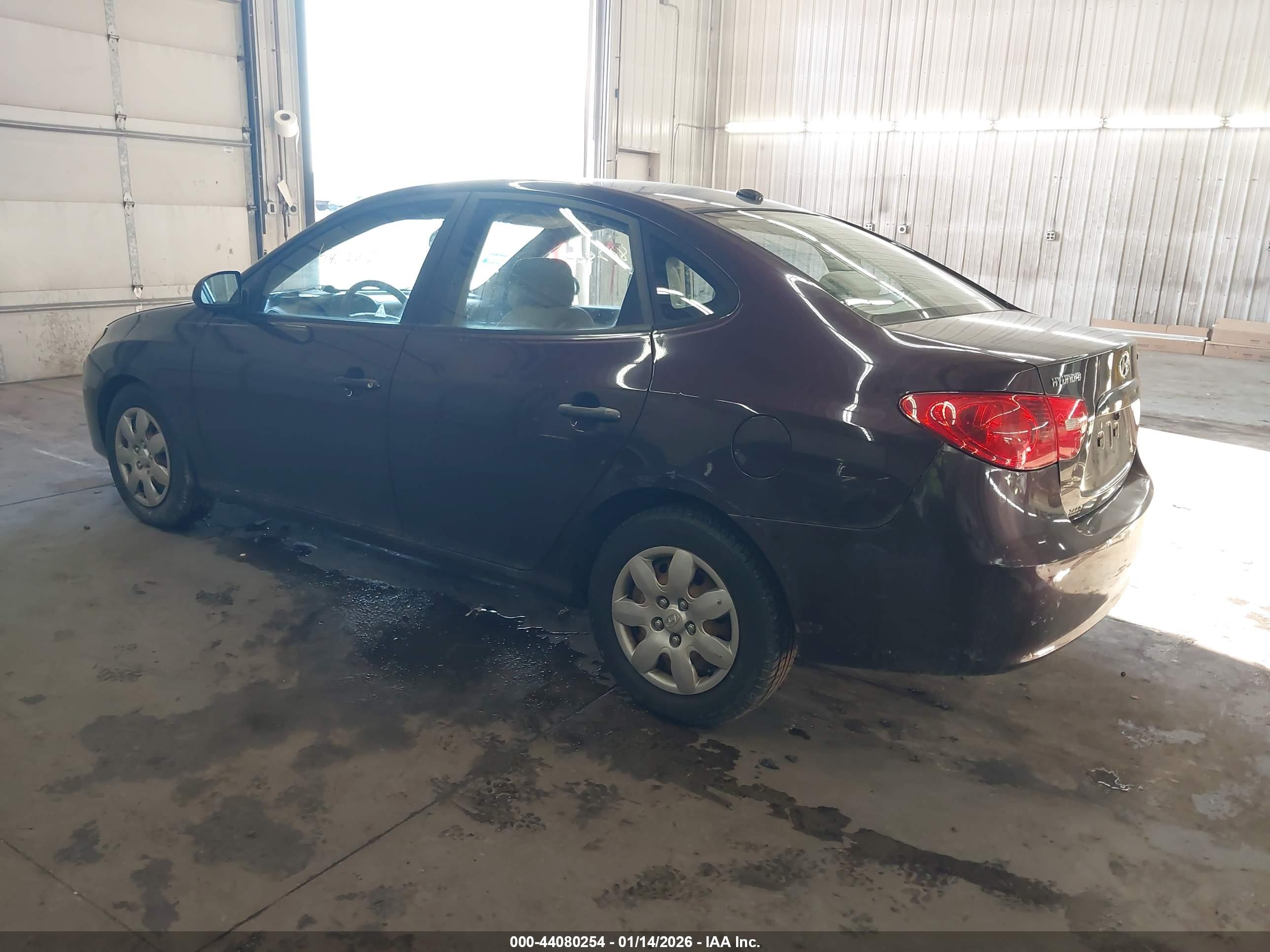 HYUNDAI ELANTRA image 3