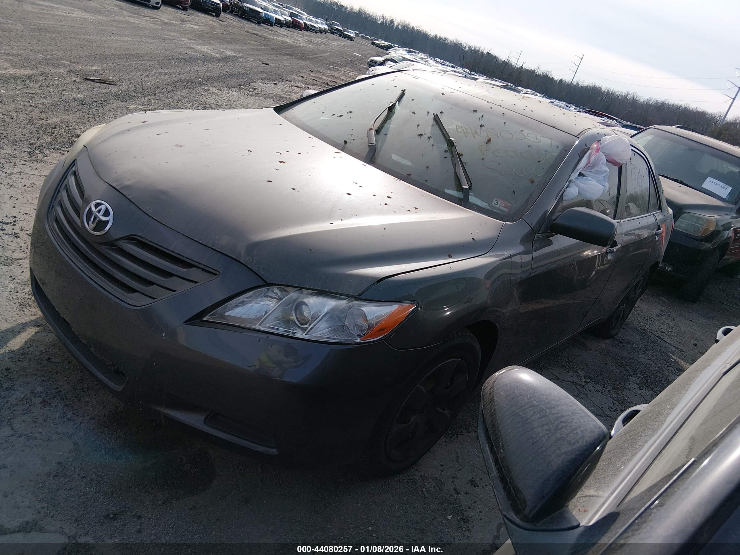 TOYOTA CAMRY image 2