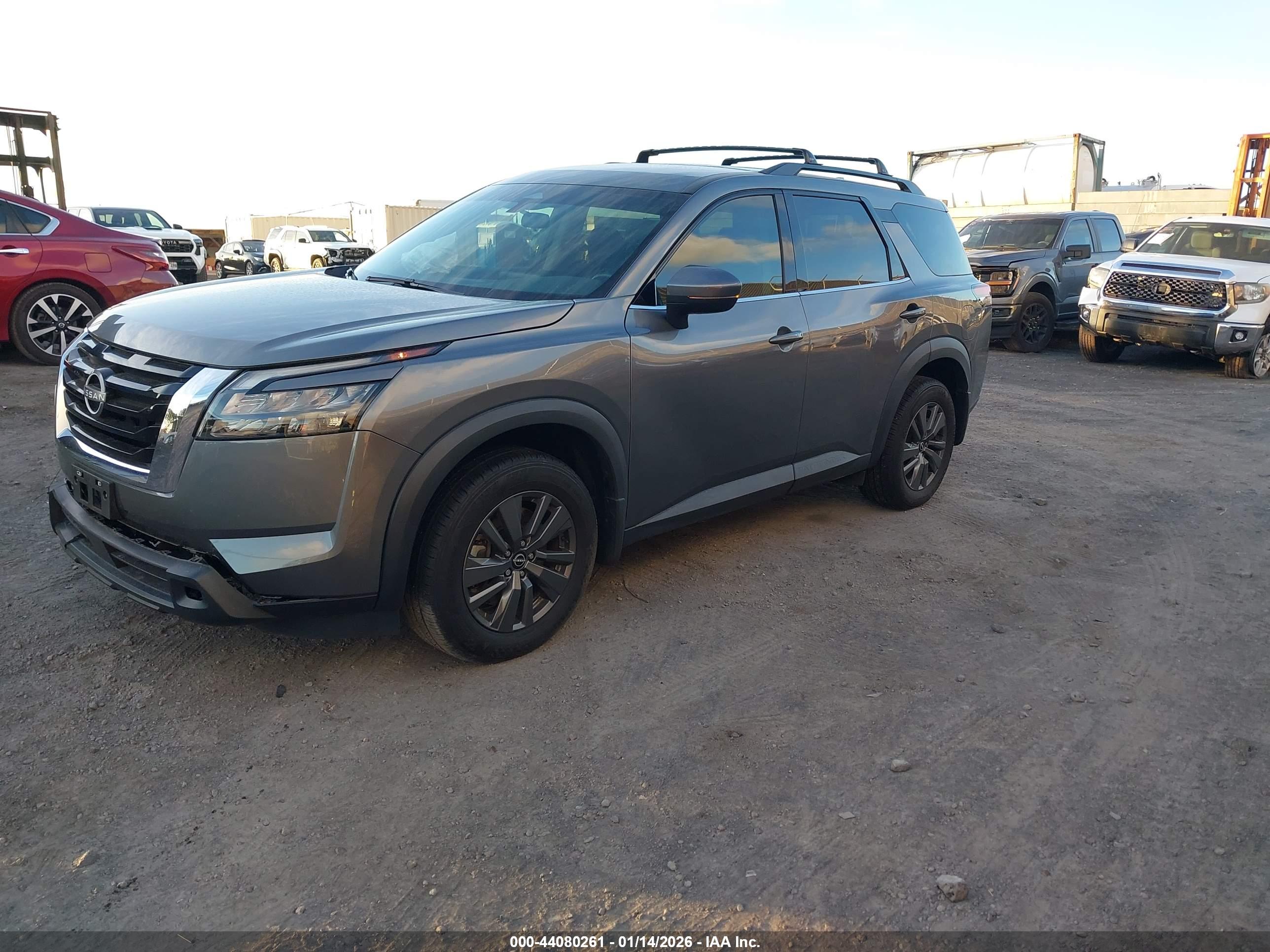 NISSAN PATHFINDER image 2