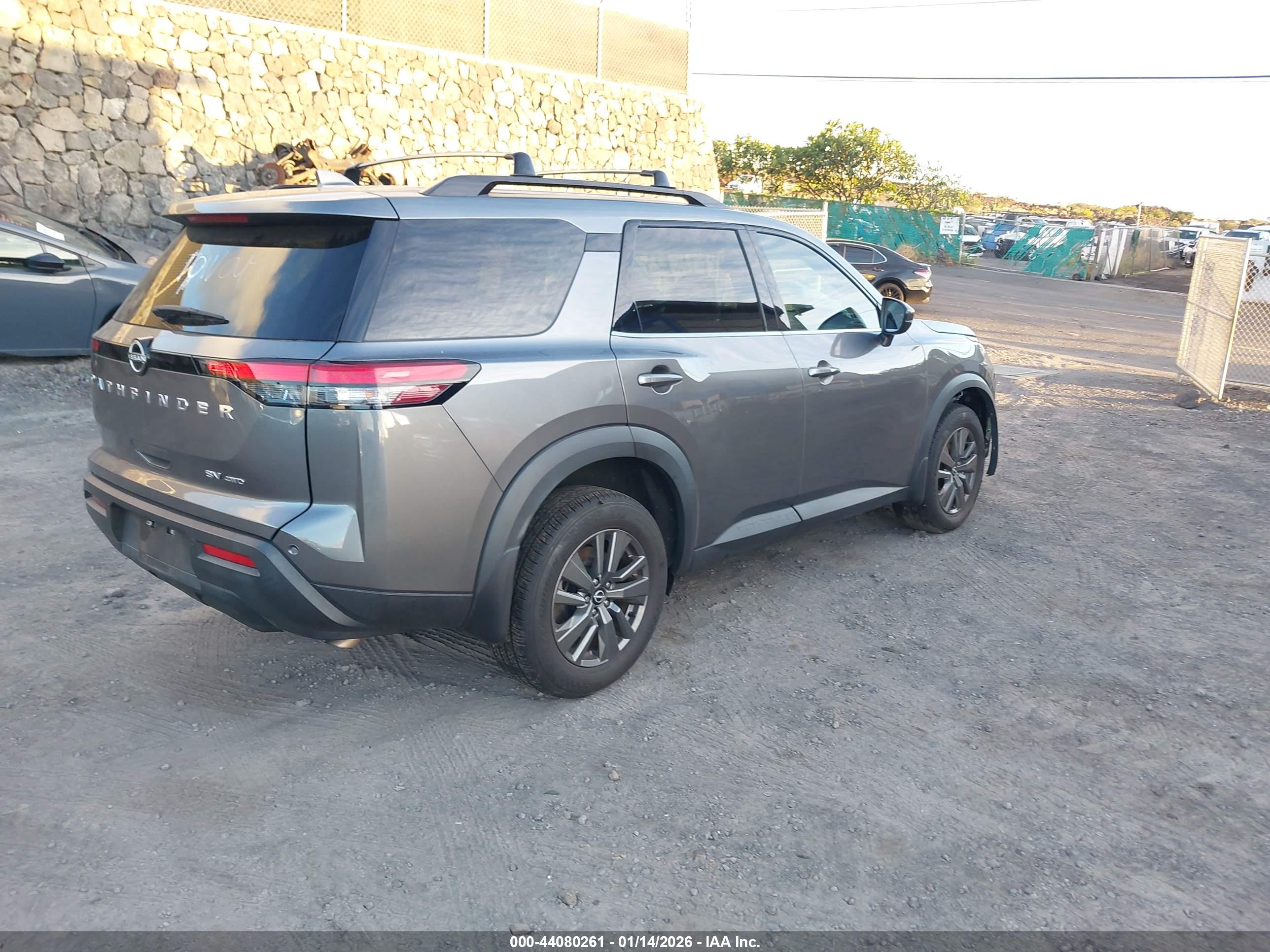 NISSAN PATHFINDER image 4