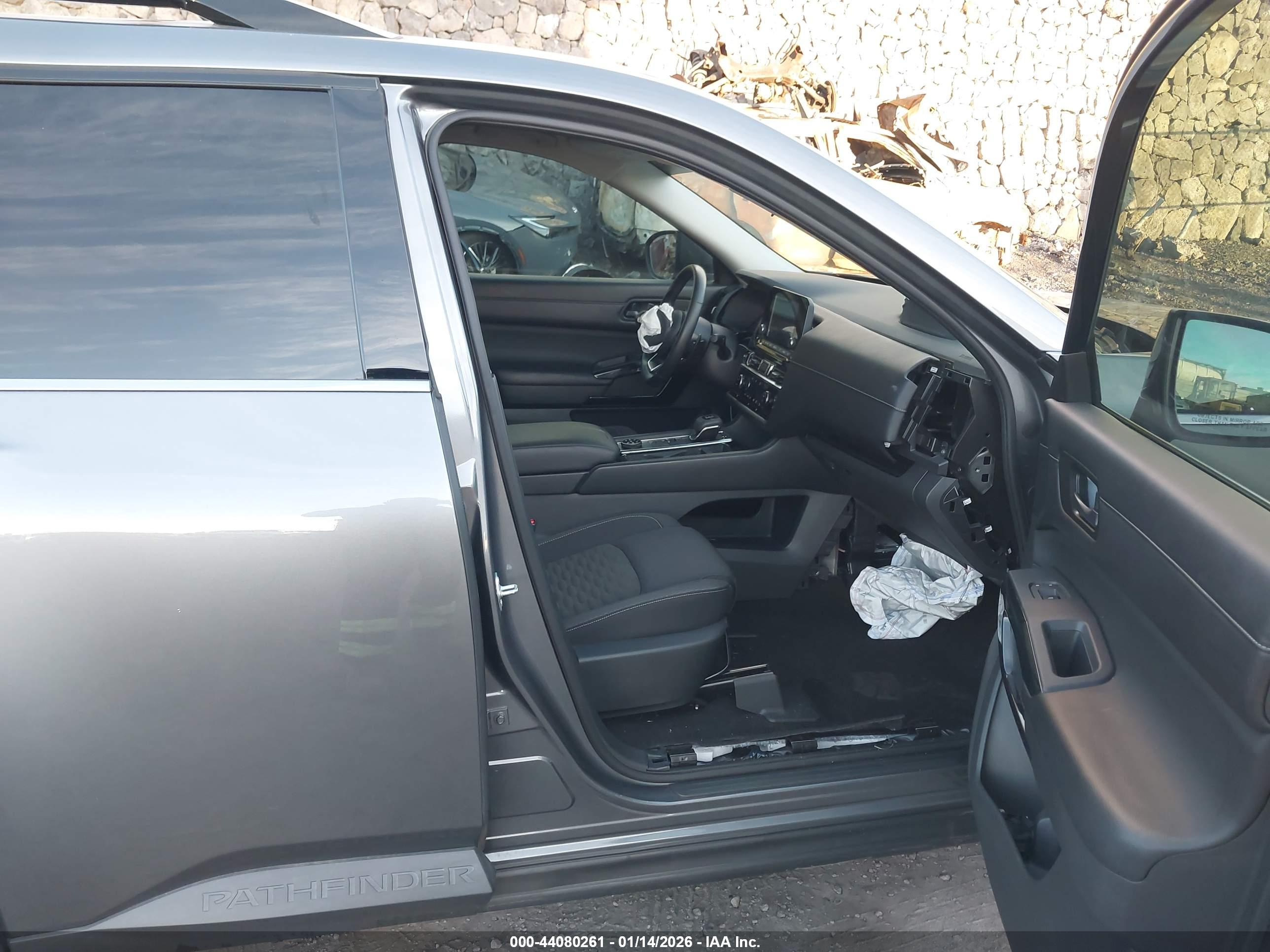 NISSAN PATHFINDER image 5