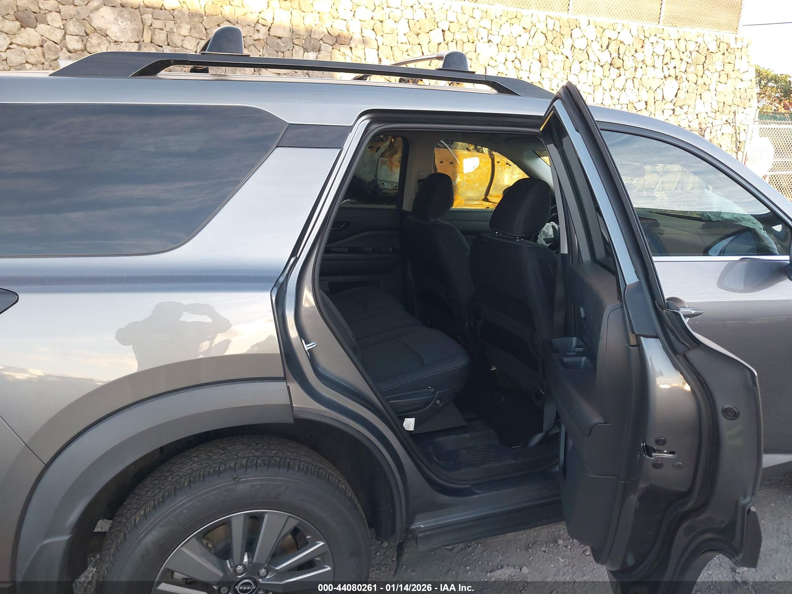 NISSAN PATHFINDER image 8
