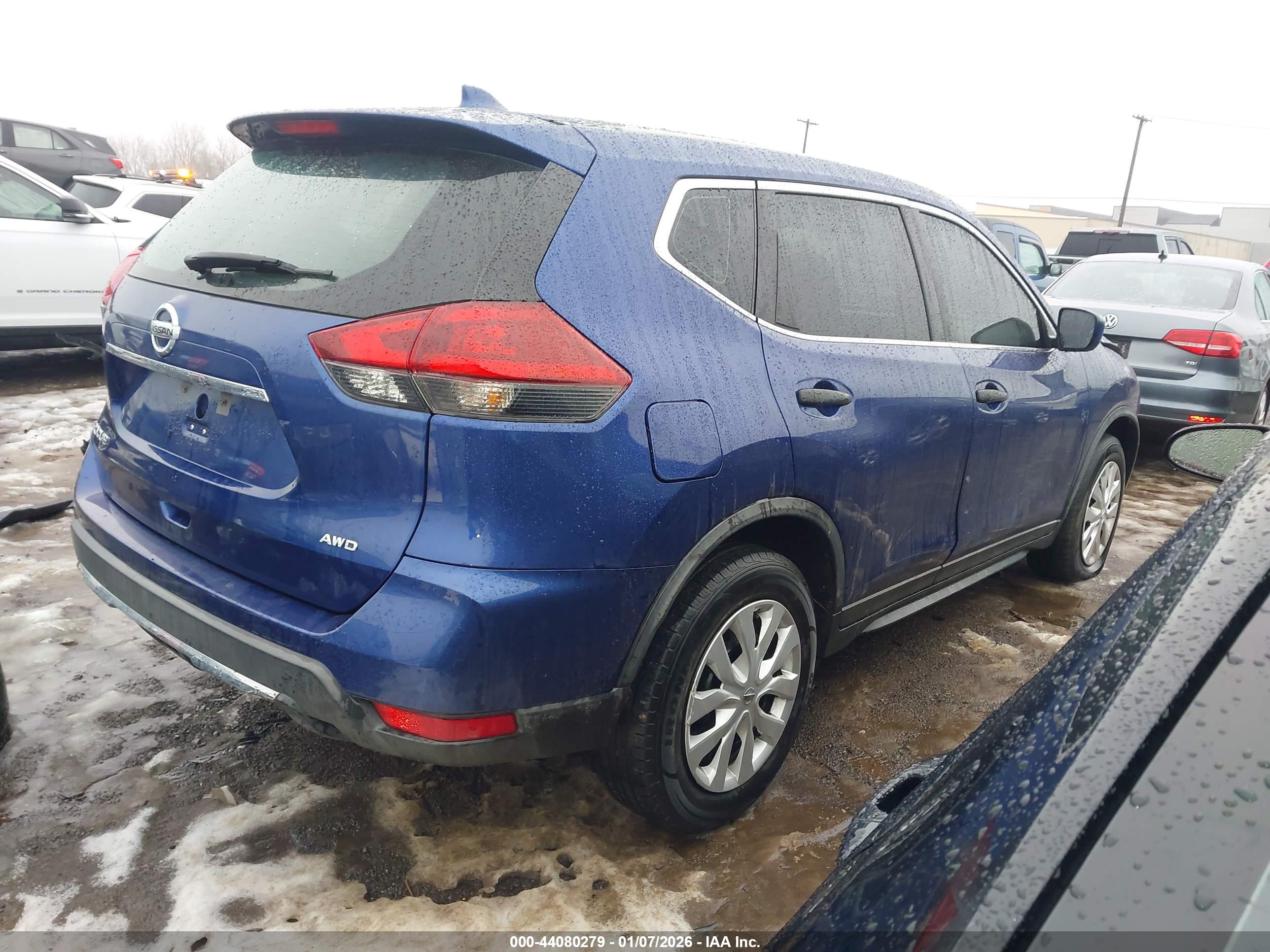 NISSAN ROGUE image 4