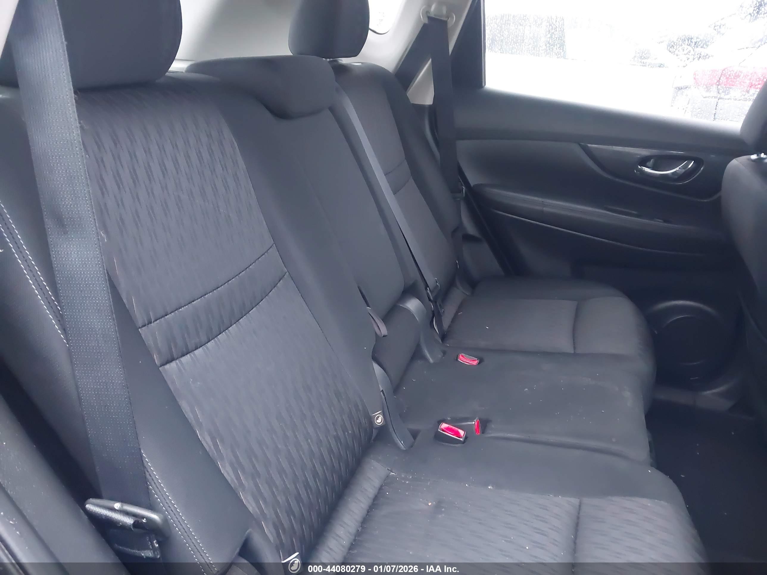 NISSAN ROGUE image 8