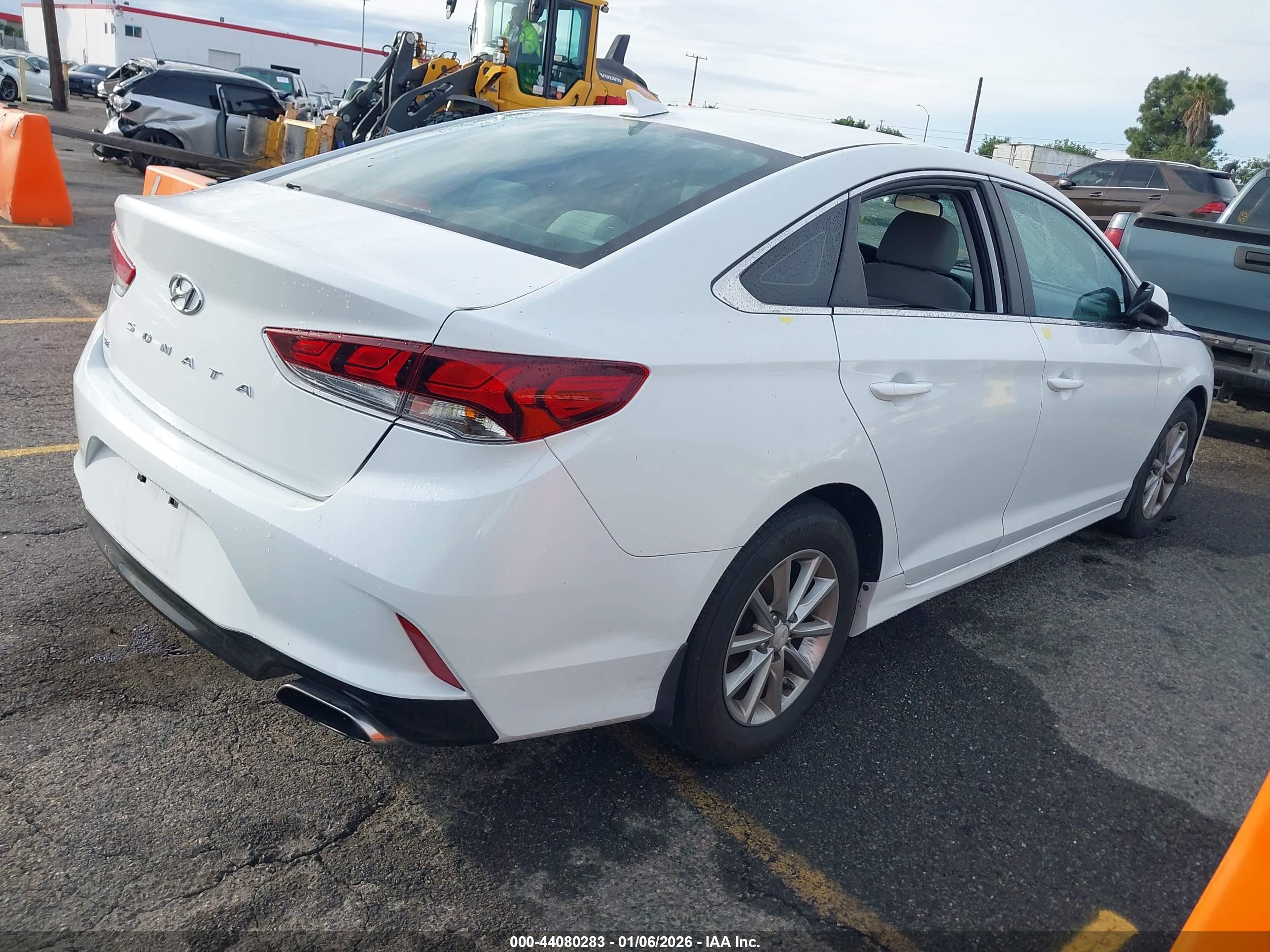 HYUNDAI SONATA image 4