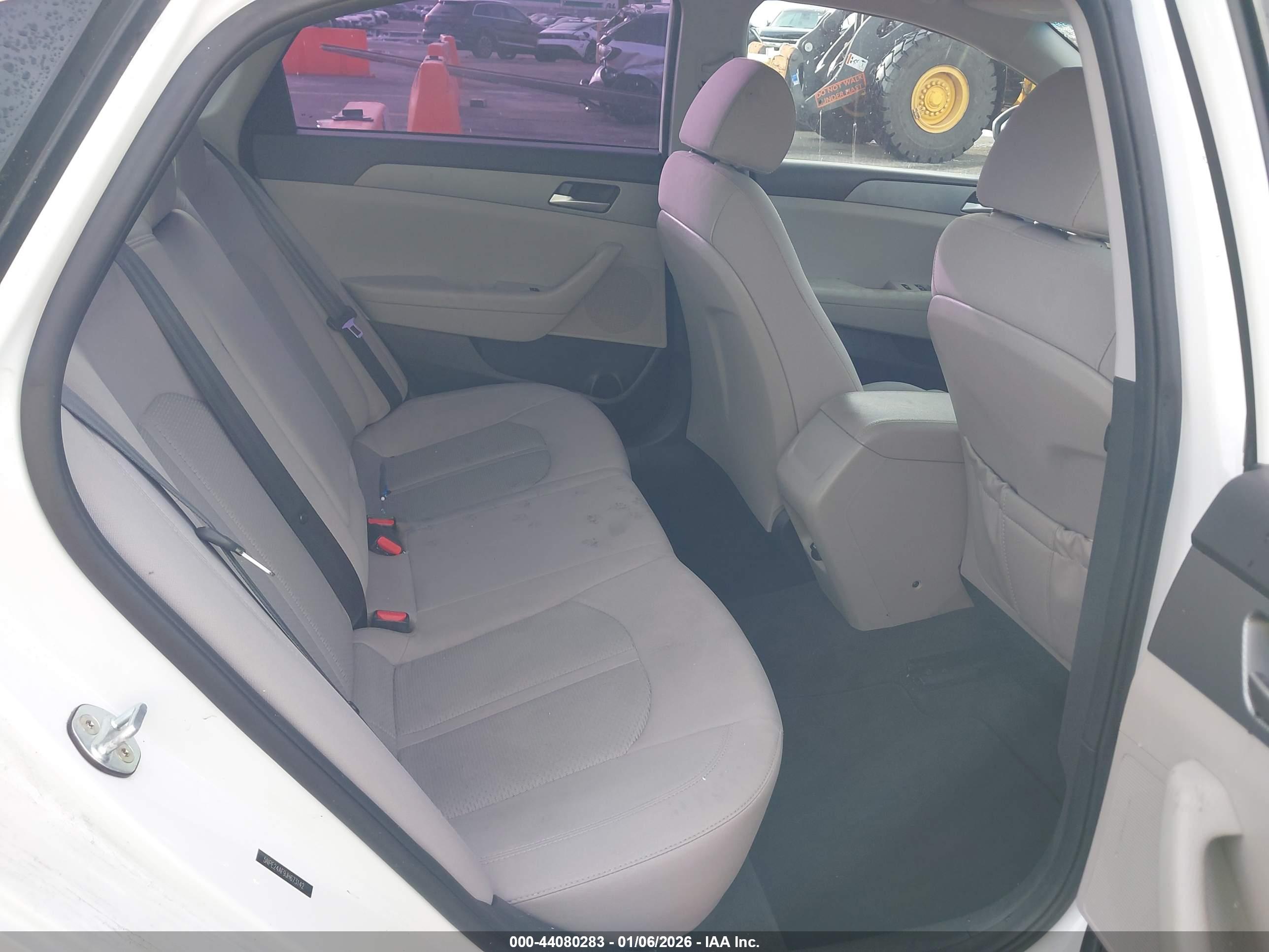 HYUNDAI SONATA image 8