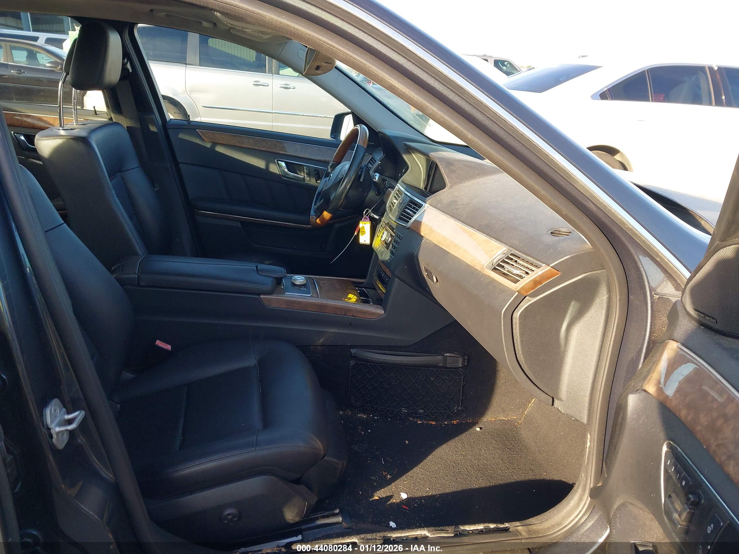 MERCEDES-BENZ E image 5