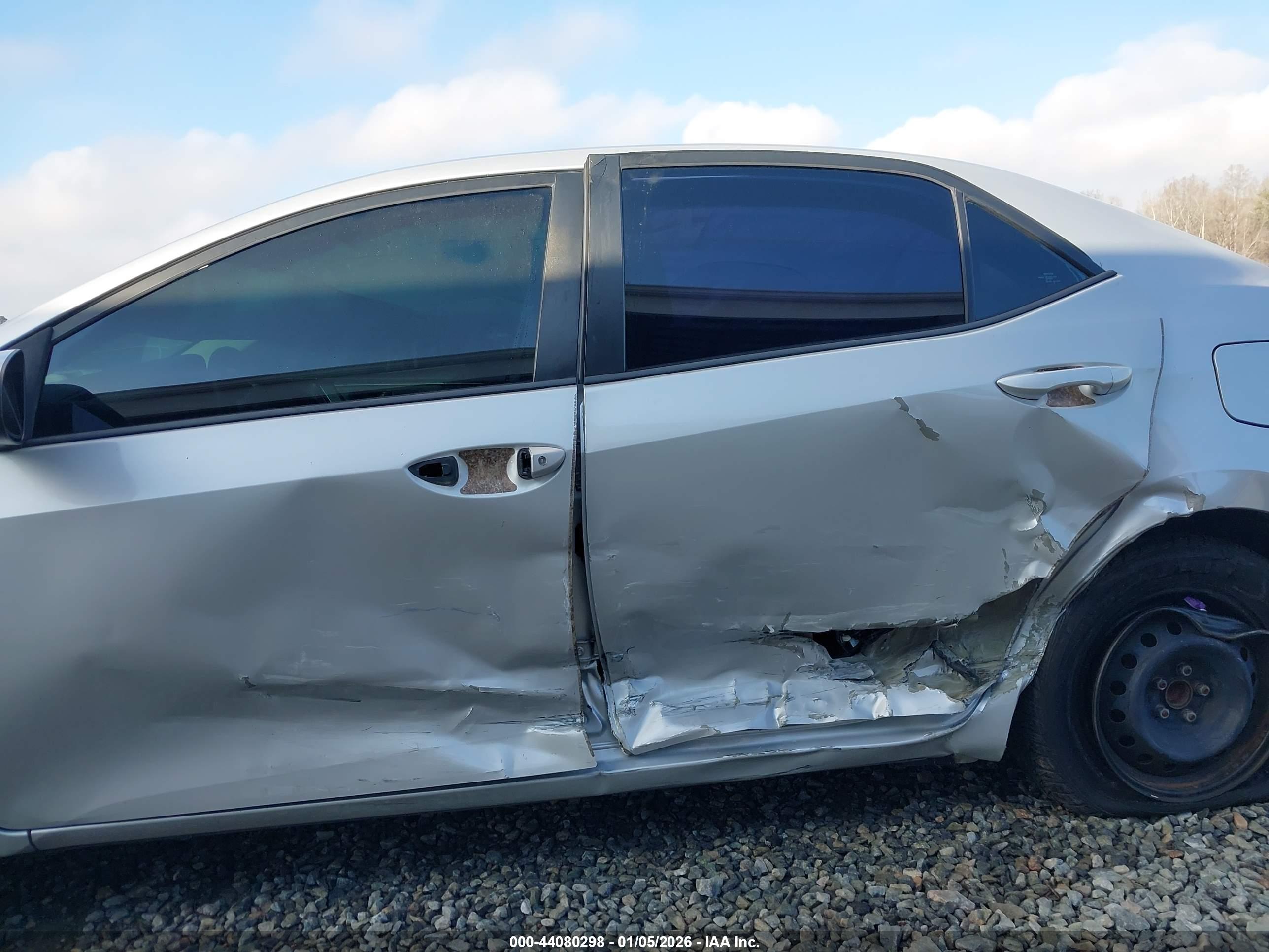 TOYOTA COROLLA image 6