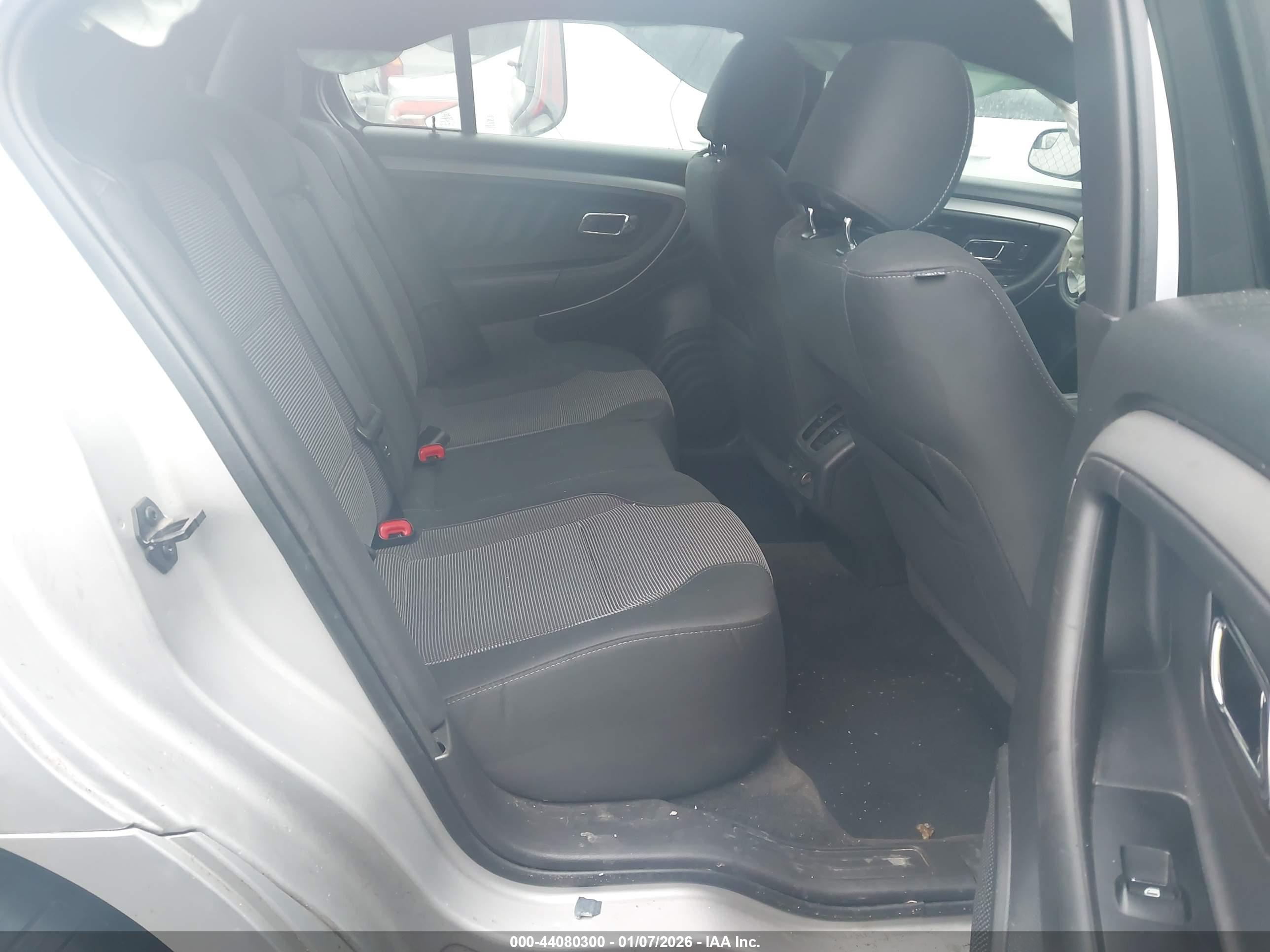 FORD TAURUS image 8