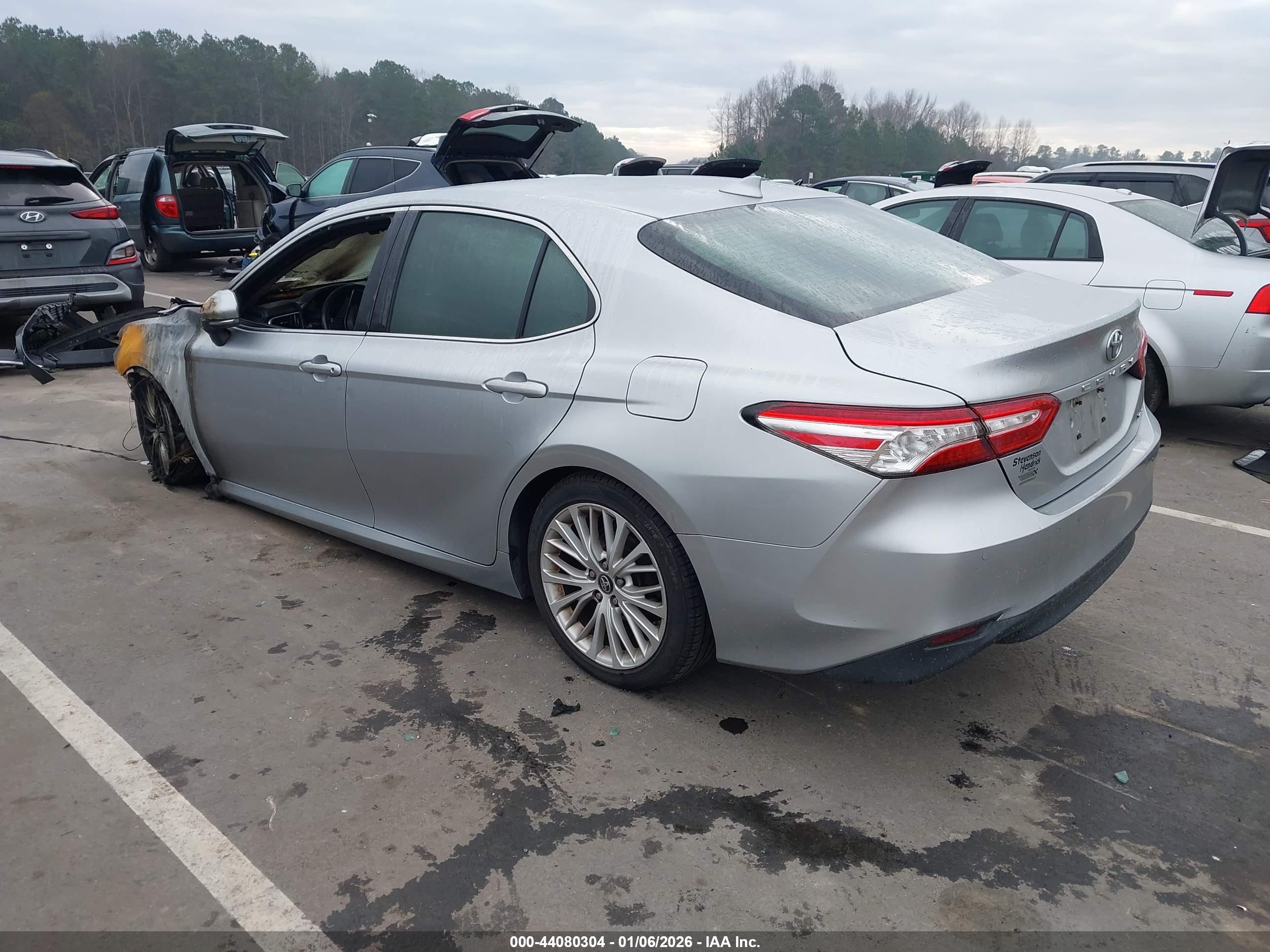 TOYOTA CAMRY image 3