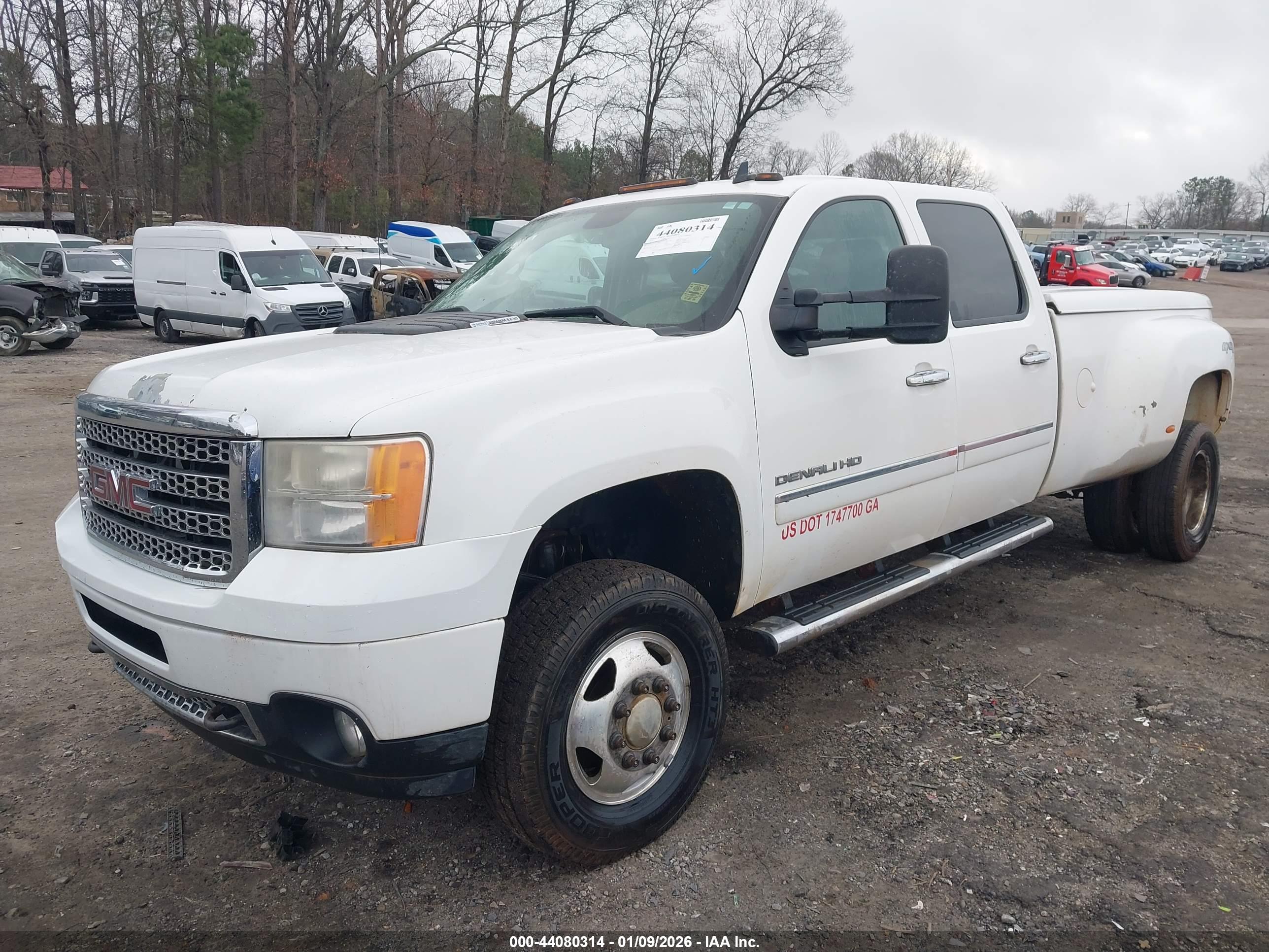 GMC SIERRA image 2