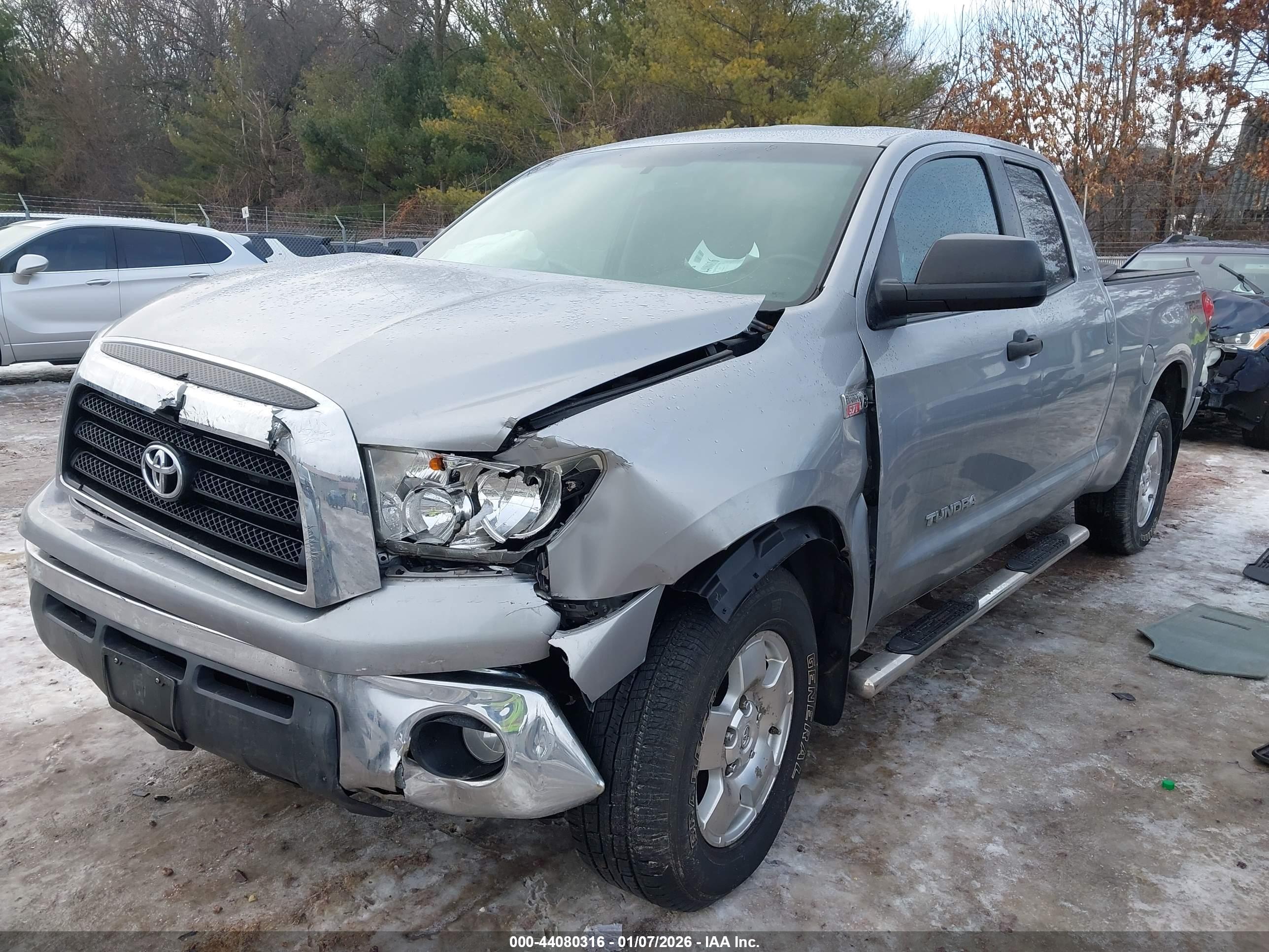 TOYOTA TUNDRA image 2