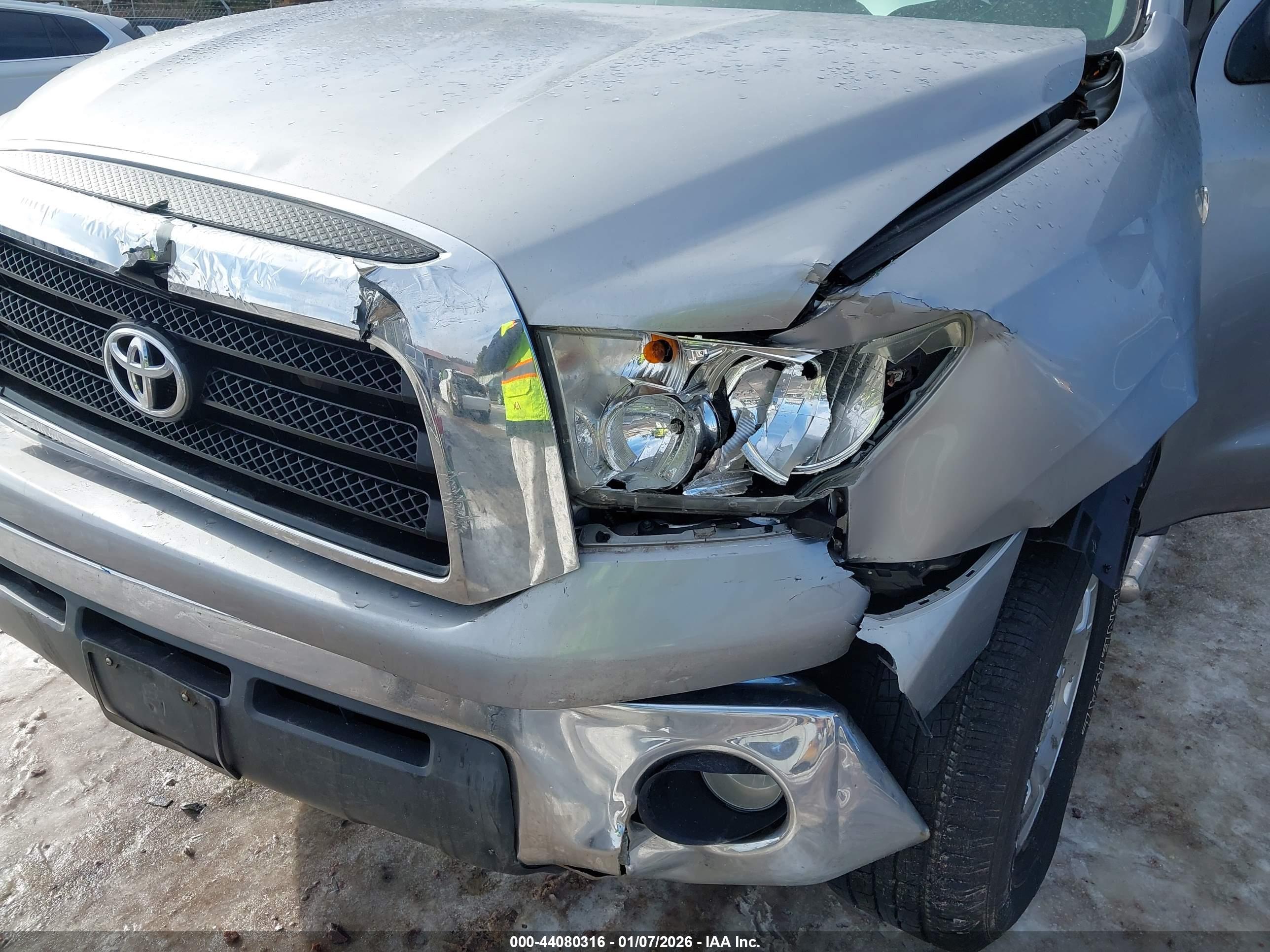 TOYOTA TUNDRA image 6