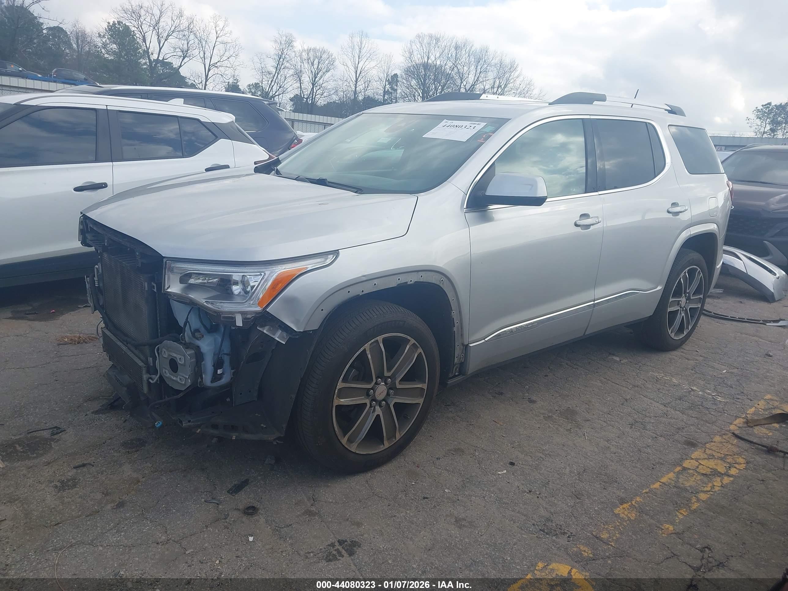 GMC ACADIA image 2