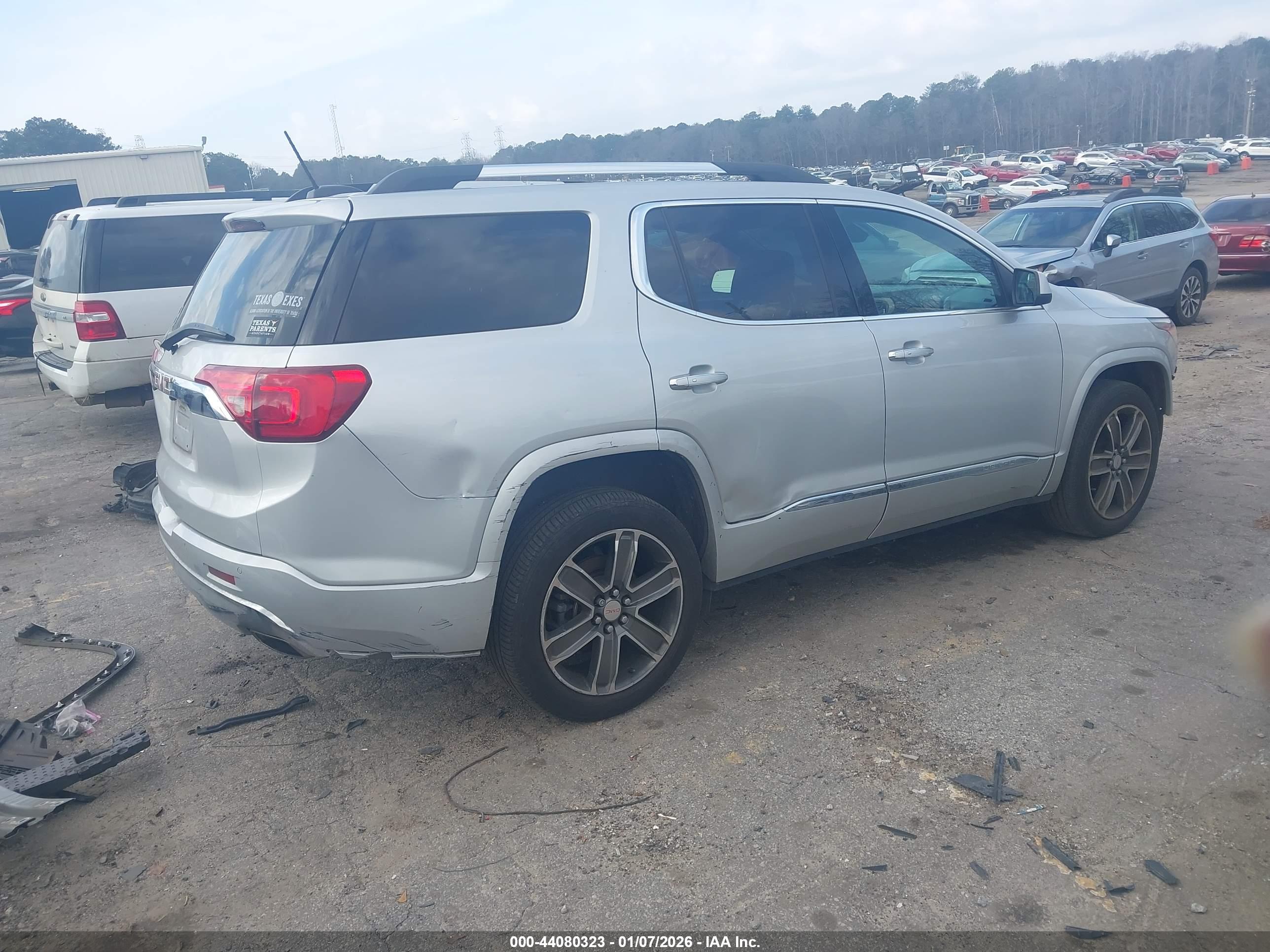 GMC ACADIA image 4