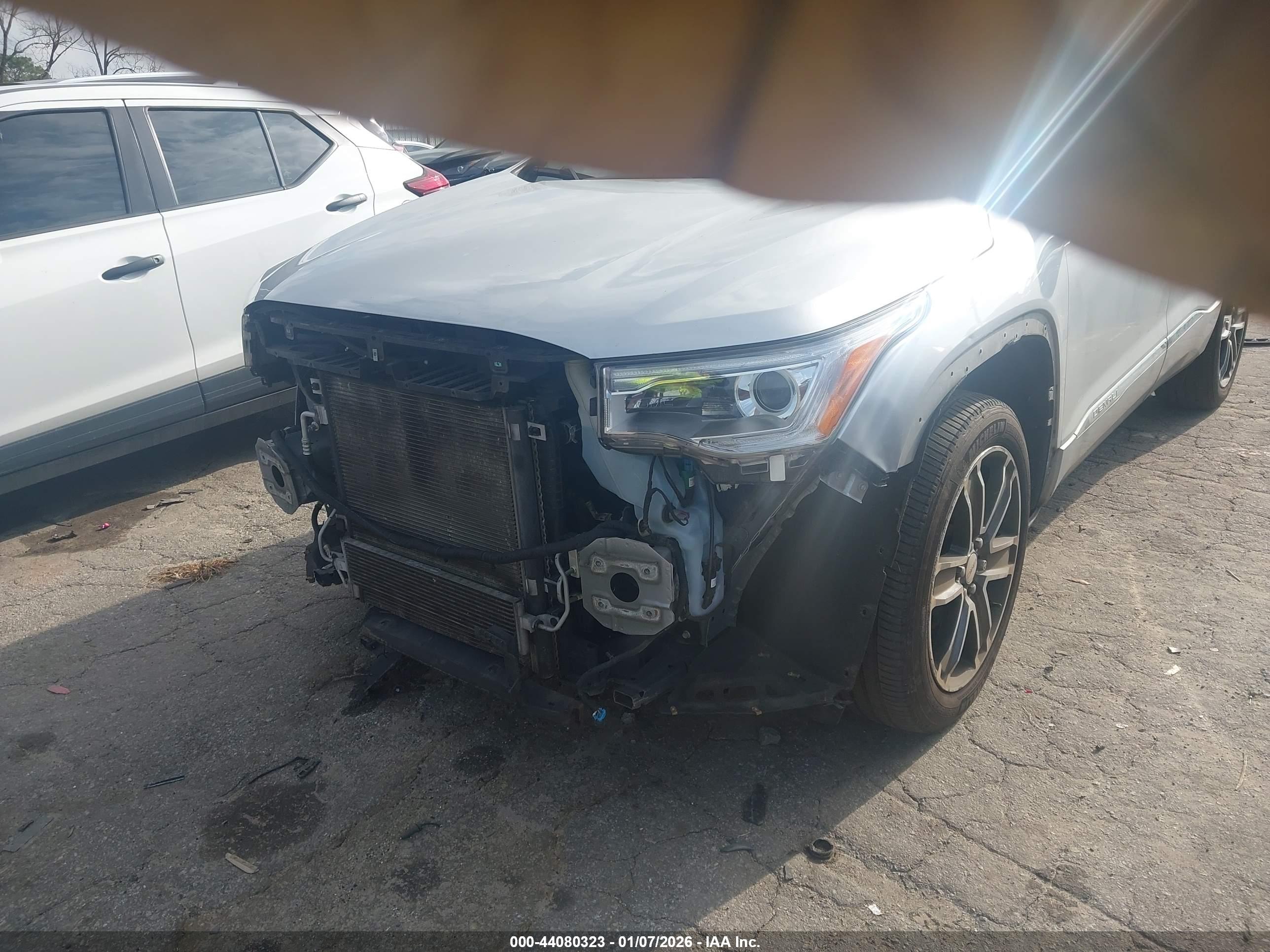 GMC ACADIA image 6