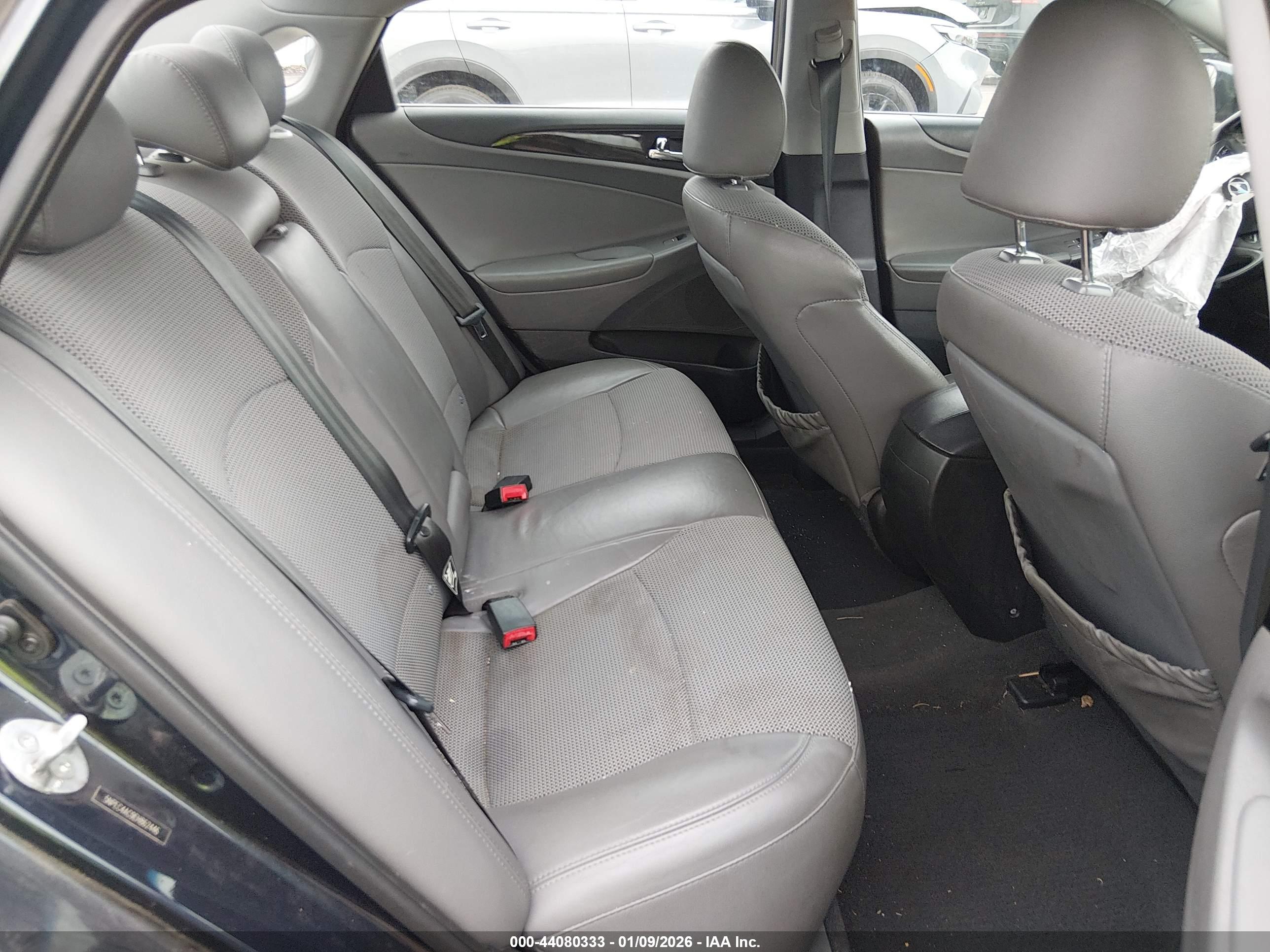 HYUNDAI SONATA image 8