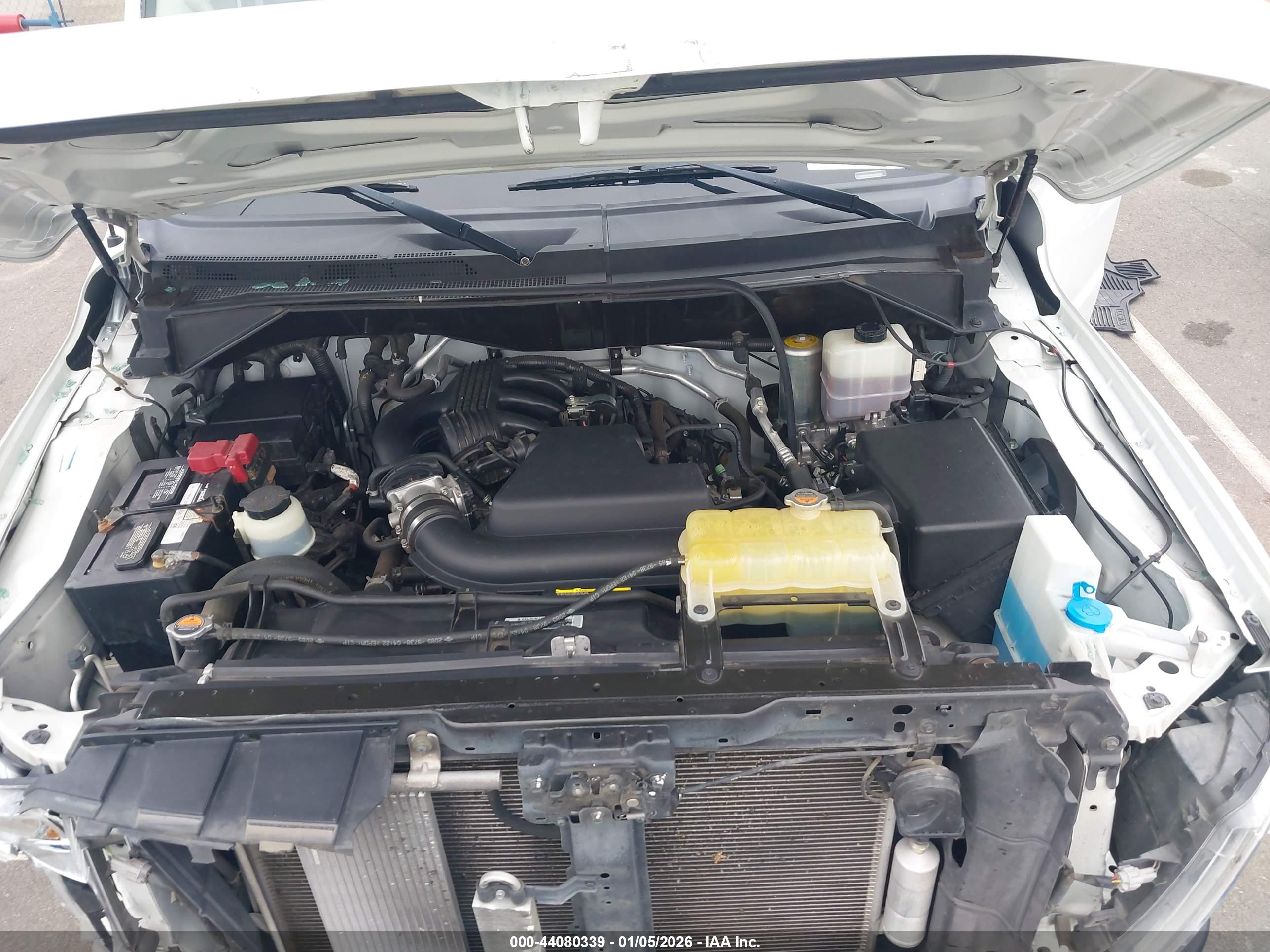 NISSAN NV image 10