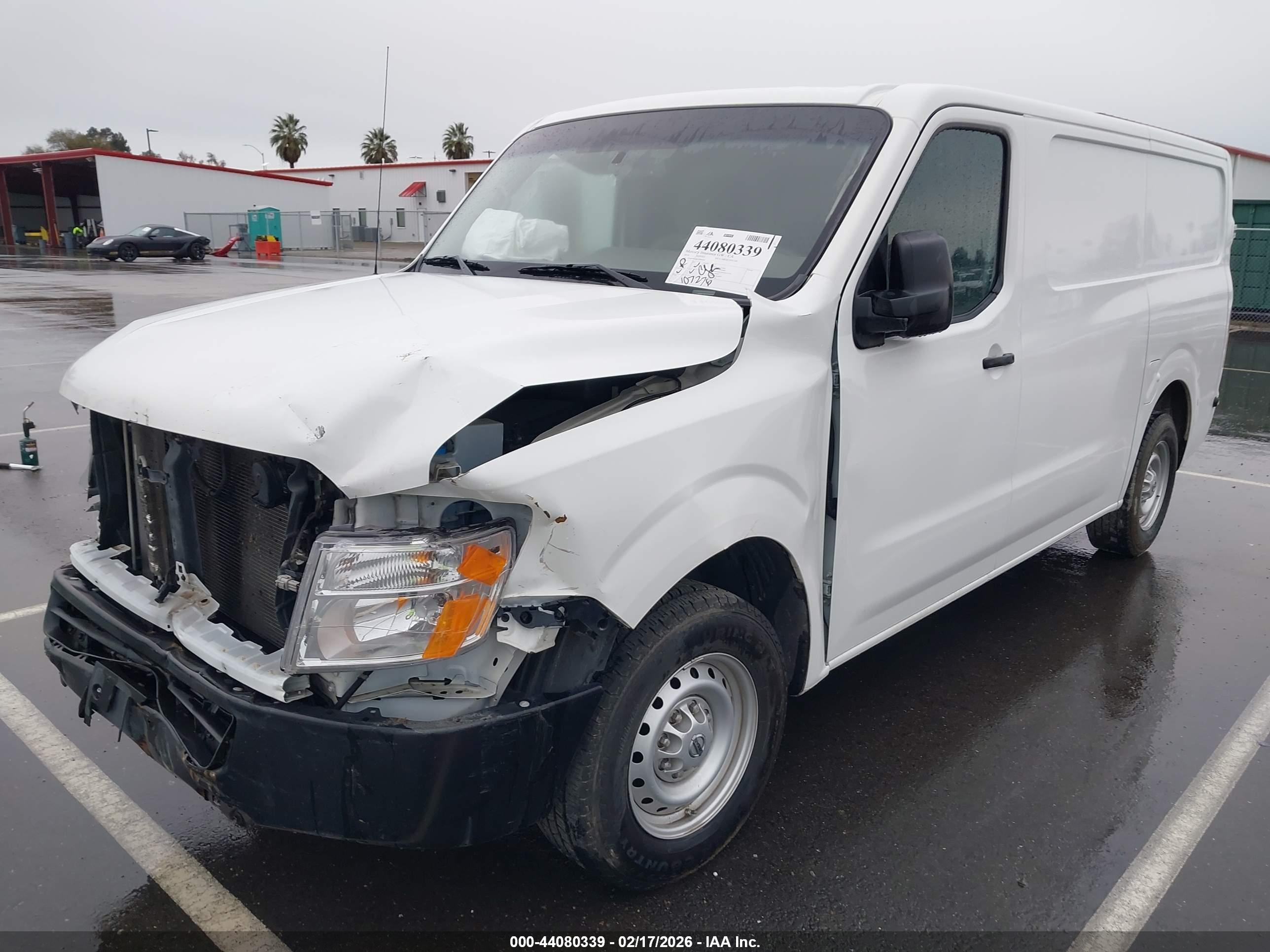 NISSAN NV image 2