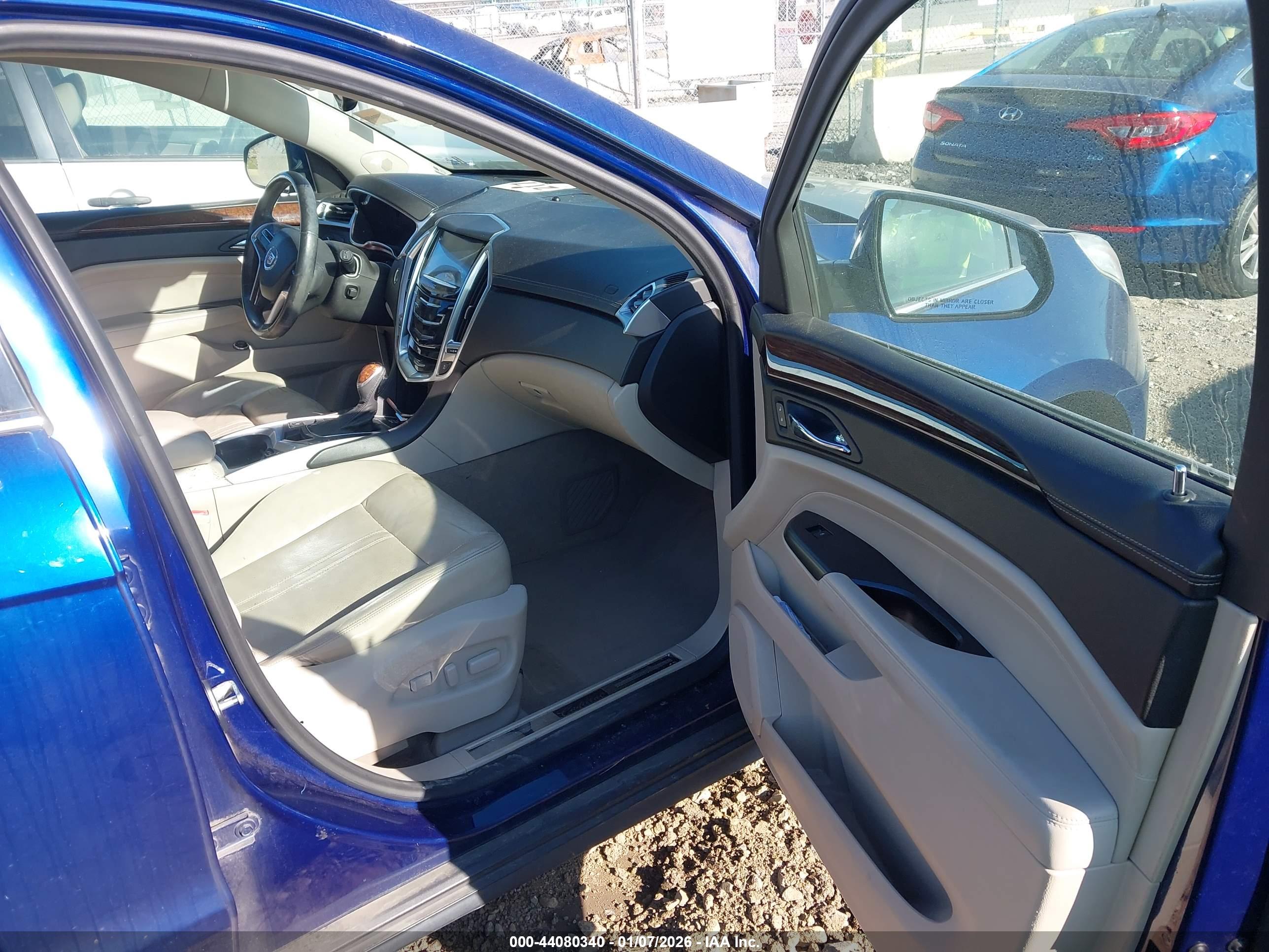 CADILLAC SRX image 5