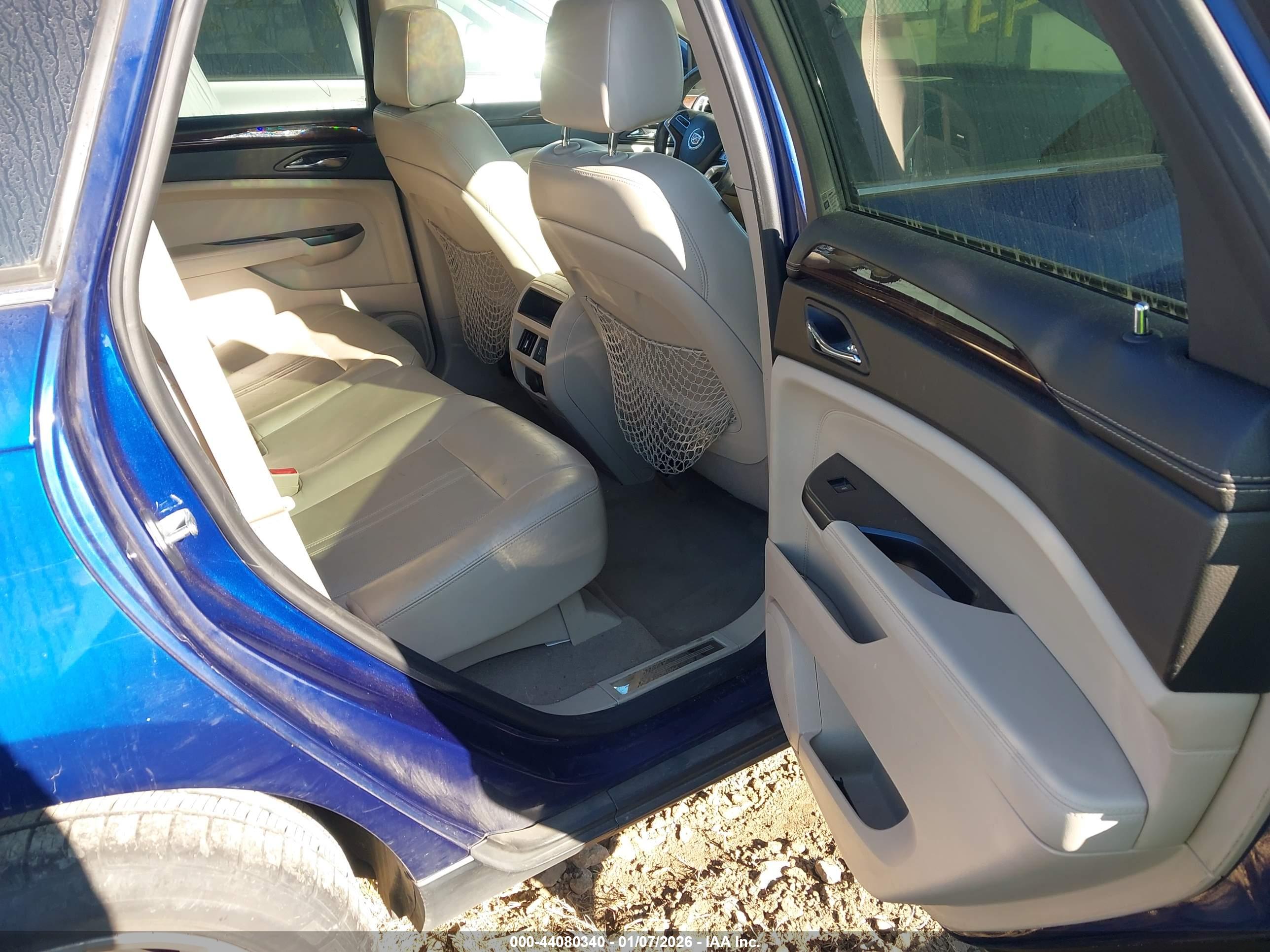 CADILLAC SRX image 8