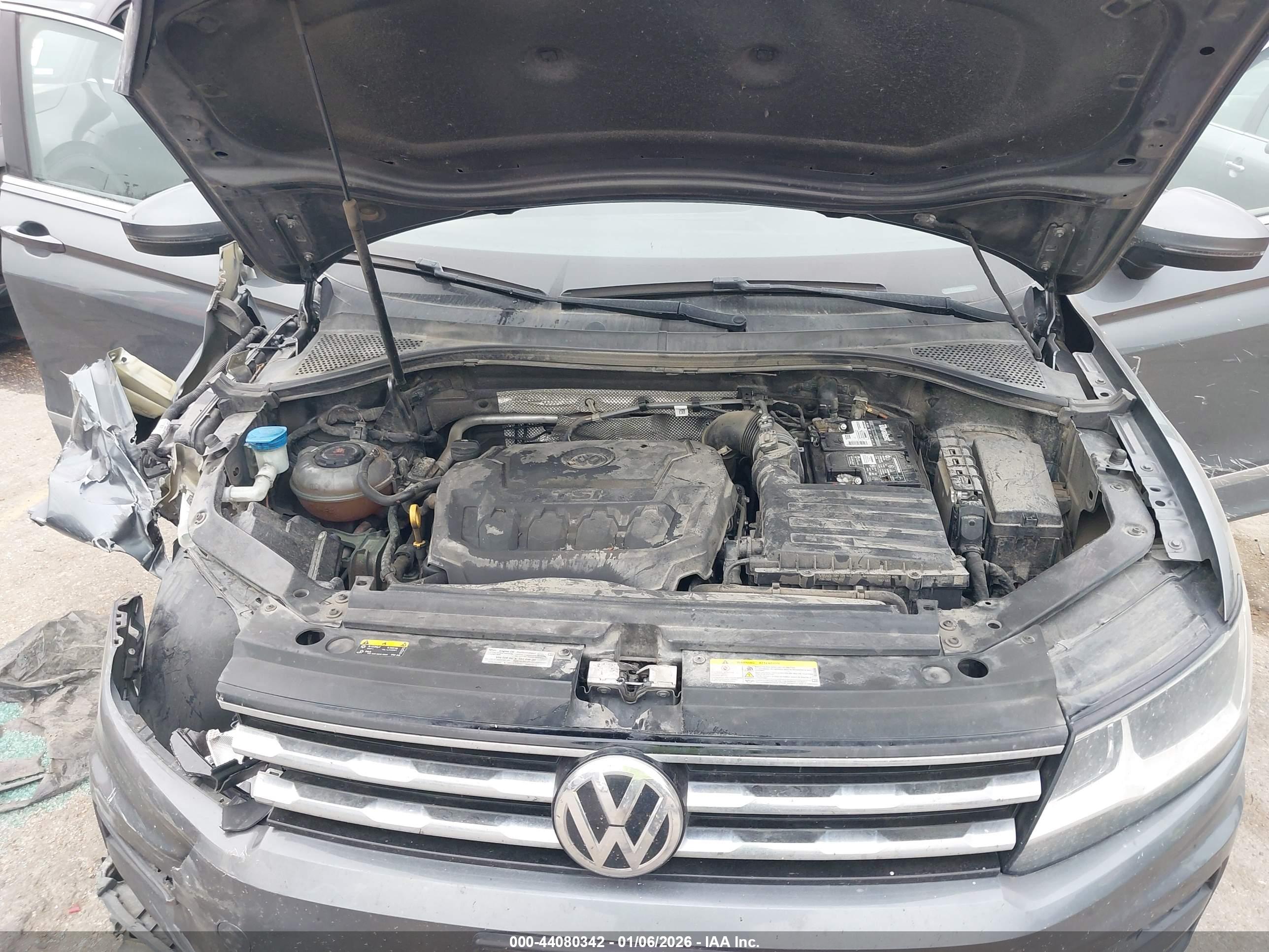 VOLKSWAGEN TIGUAN image 10