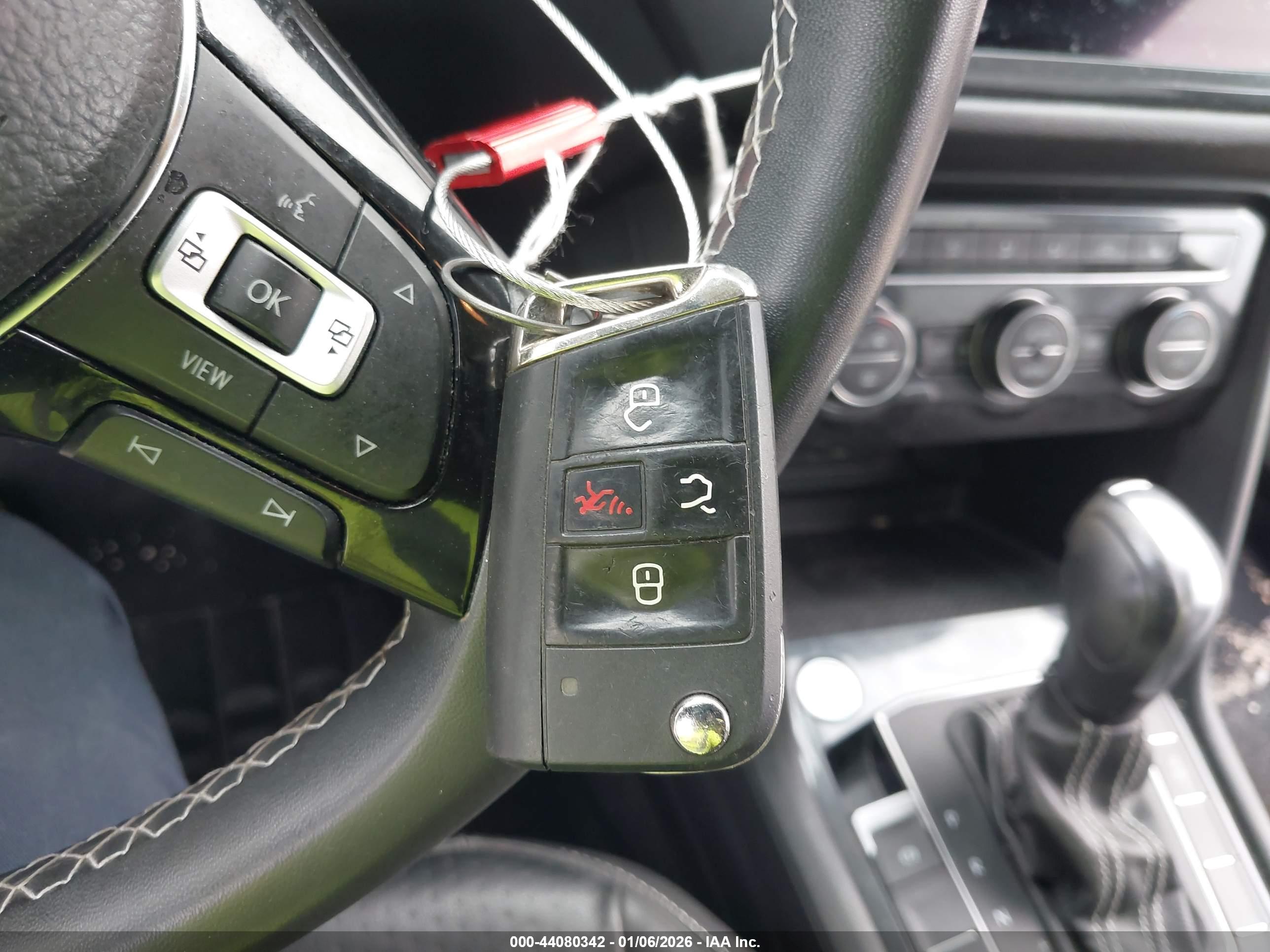 VOLKSWAGEN TIGUAN image 11