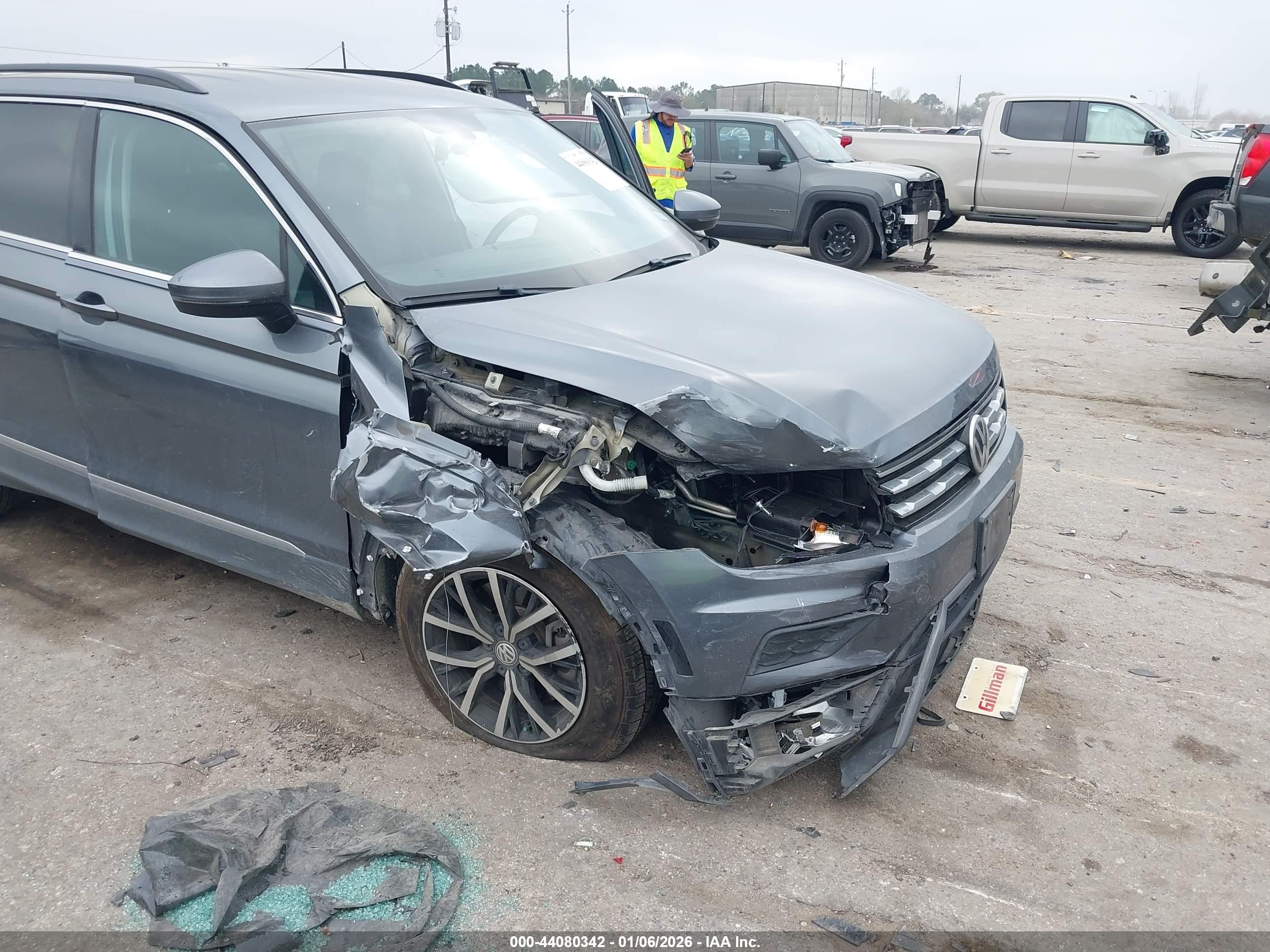 VOLKSWAGEN TIGUAN image 6