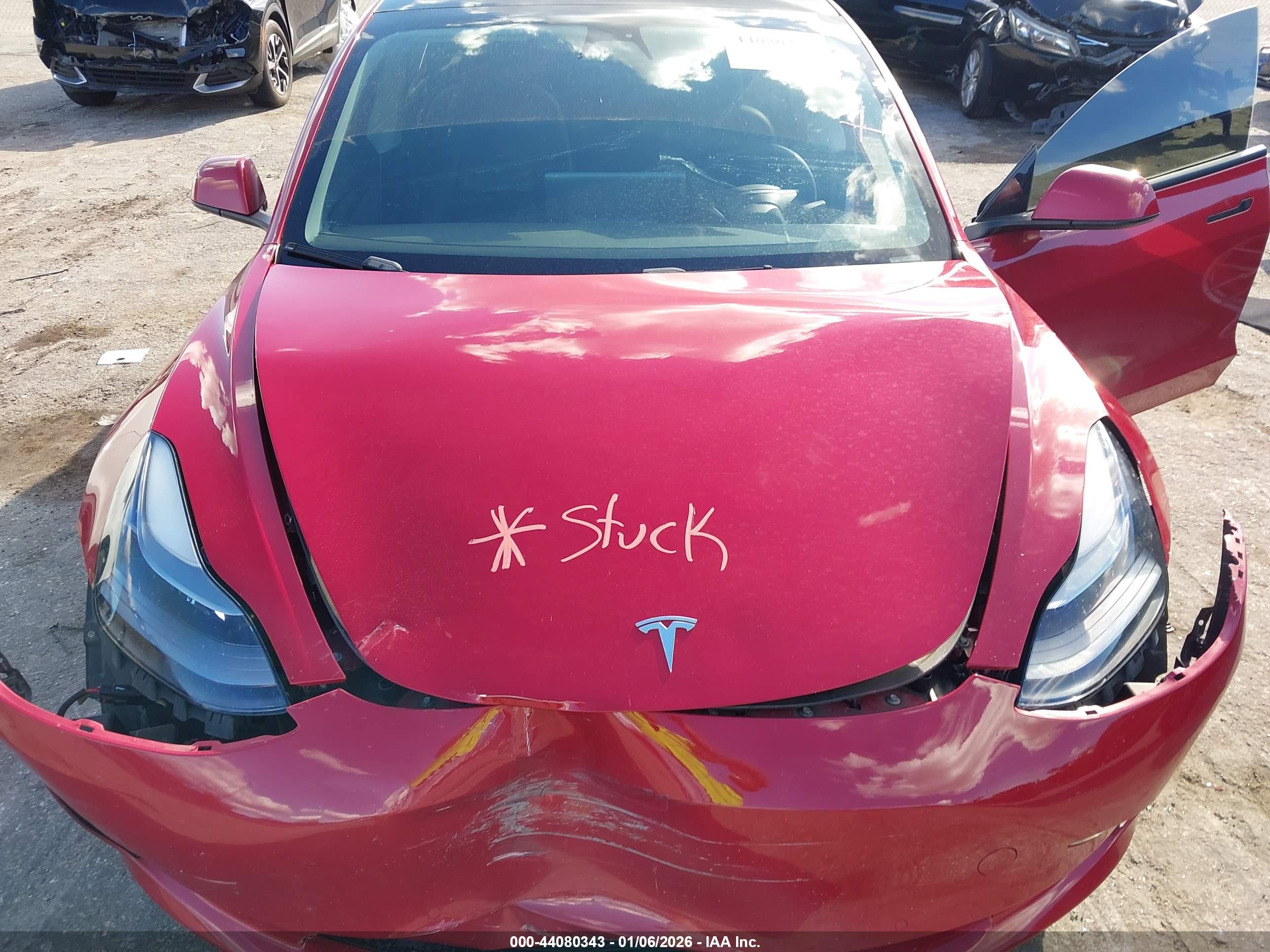 TESLA MODEL image 10