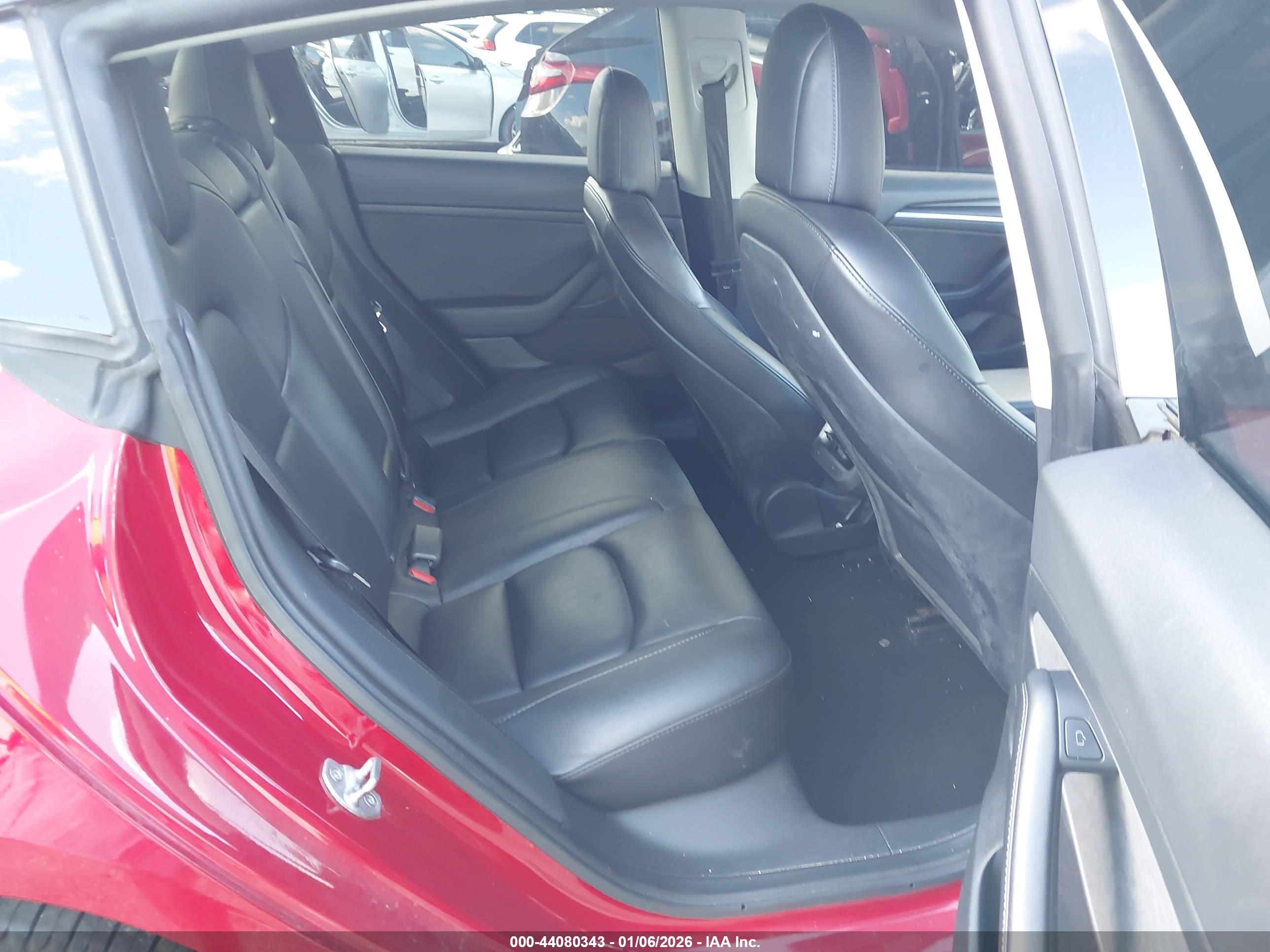 TESLA MODEL image 8