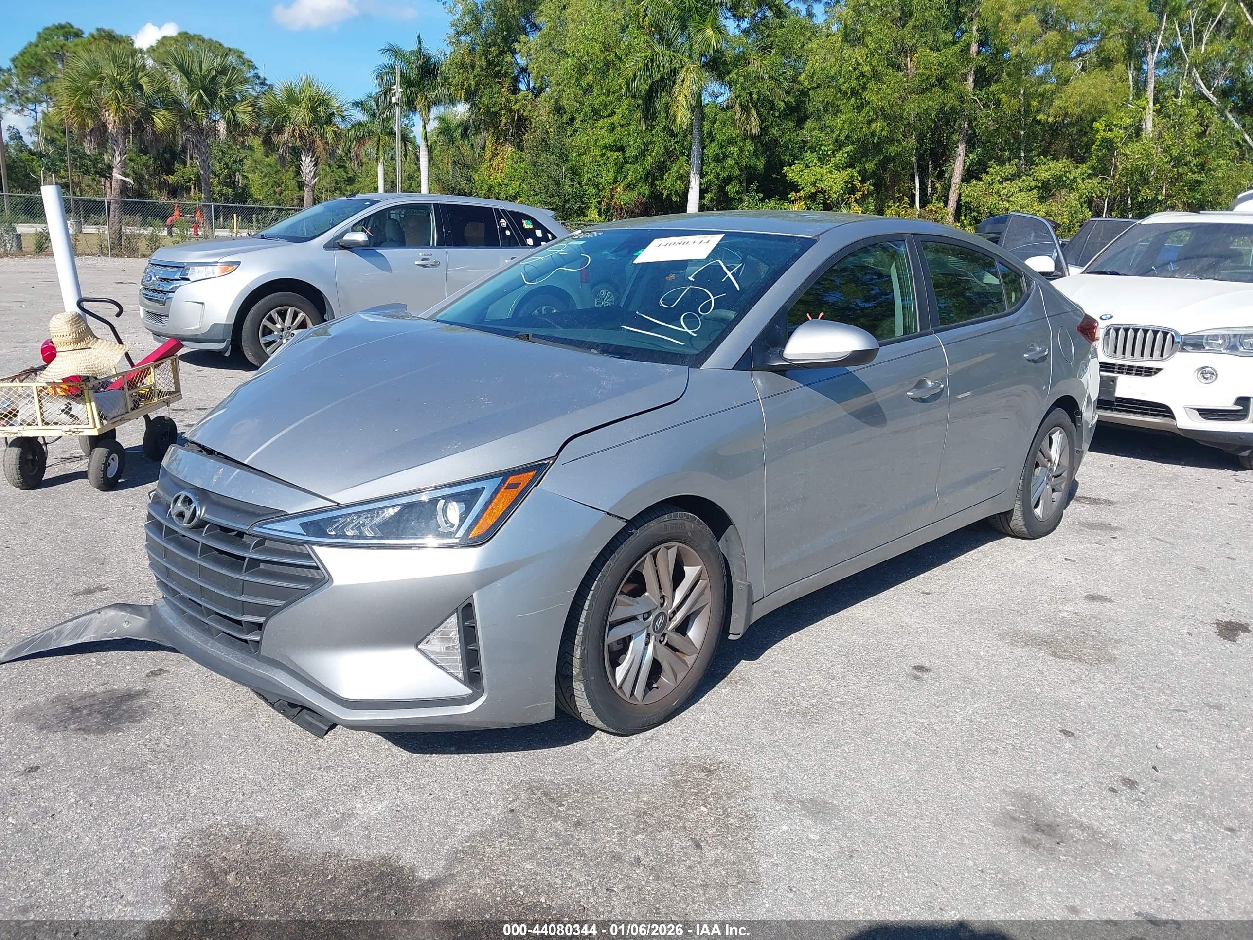 HYUNDAI ELANTRA image 2