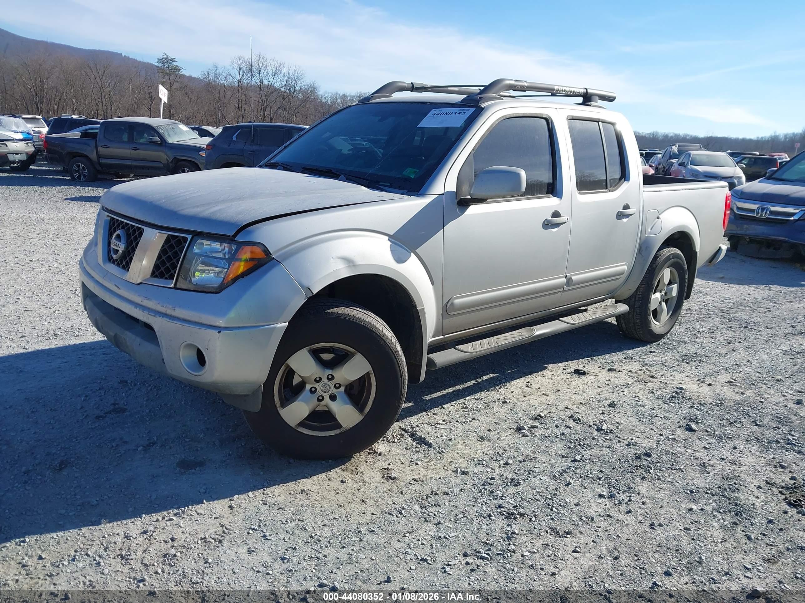 NISSAN FRONTIER image 2