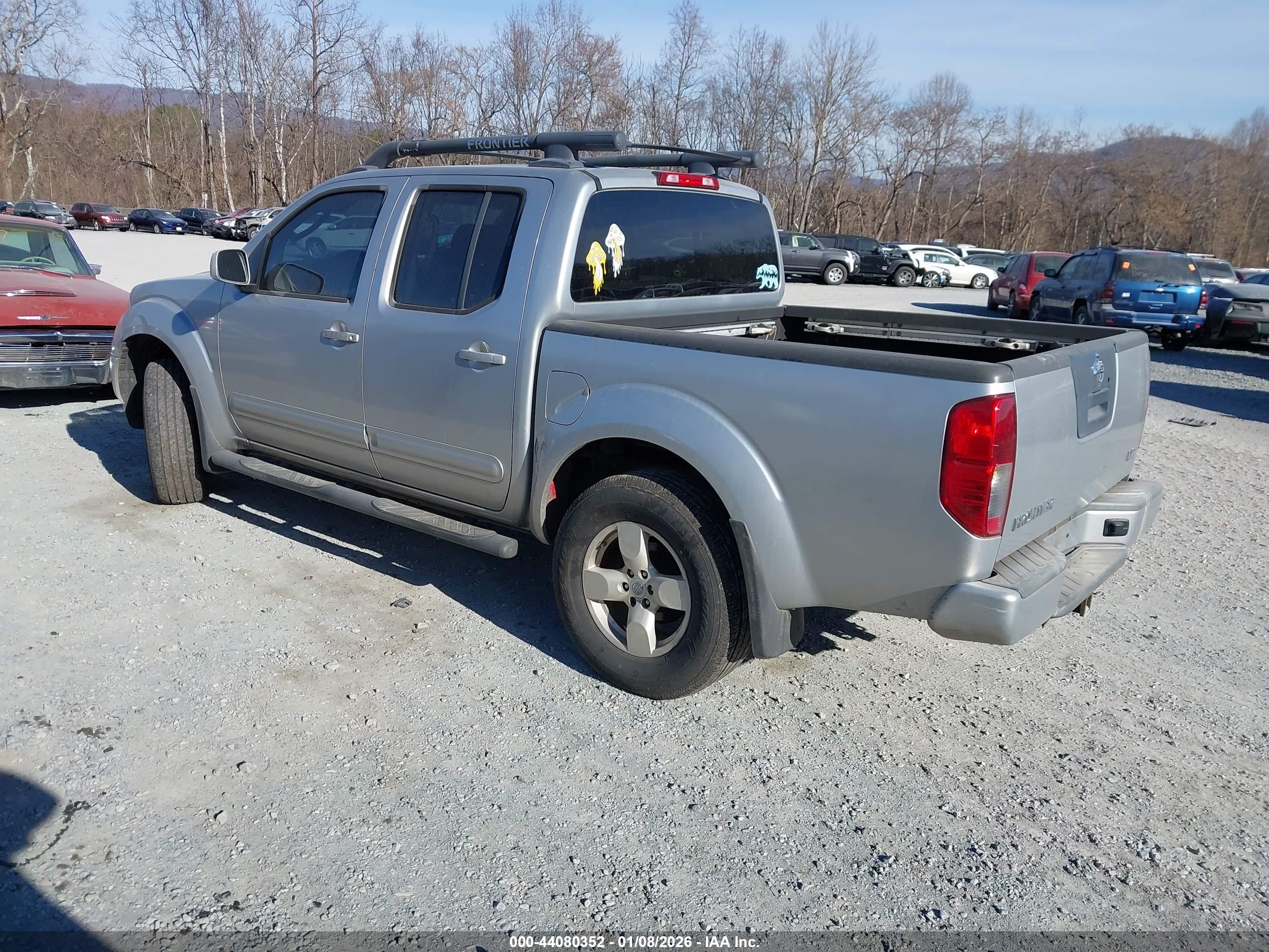 NISSAN FRONTIER image 3
