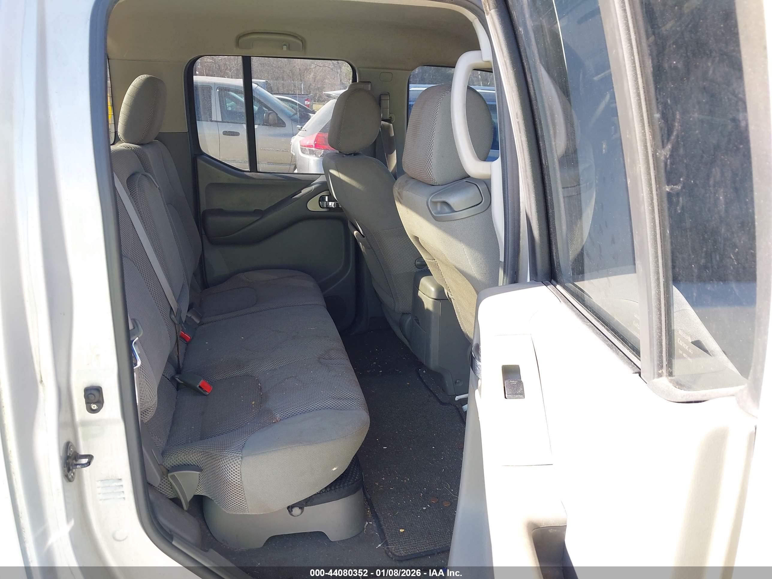 NISSAN FRONTIER image 8