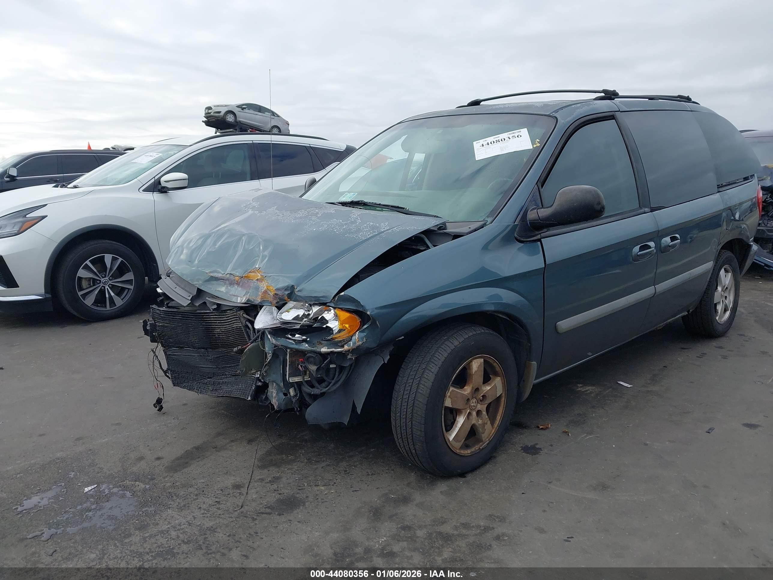 DODGE CARAVAN image 6