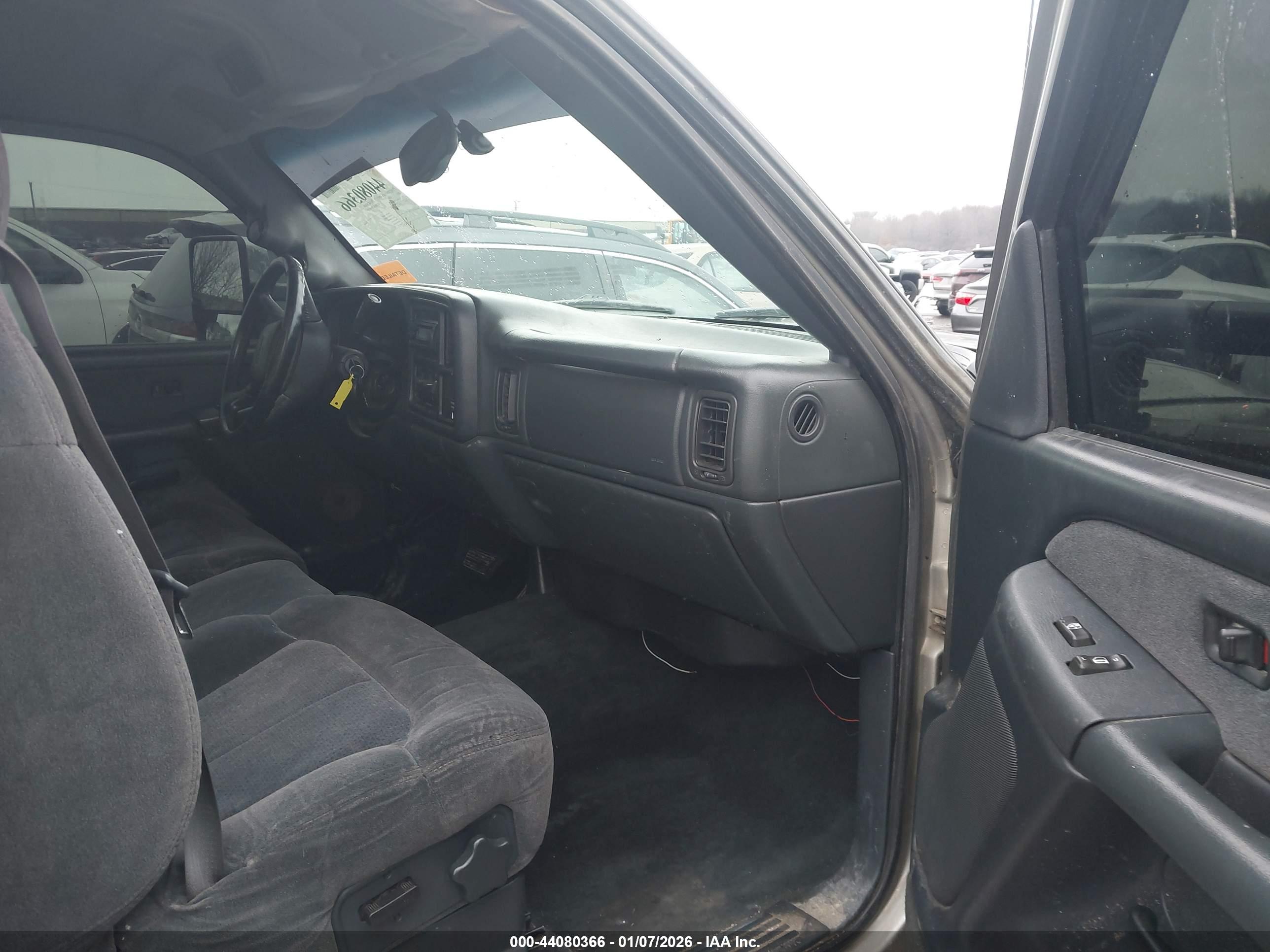GMC SIERRA image 5