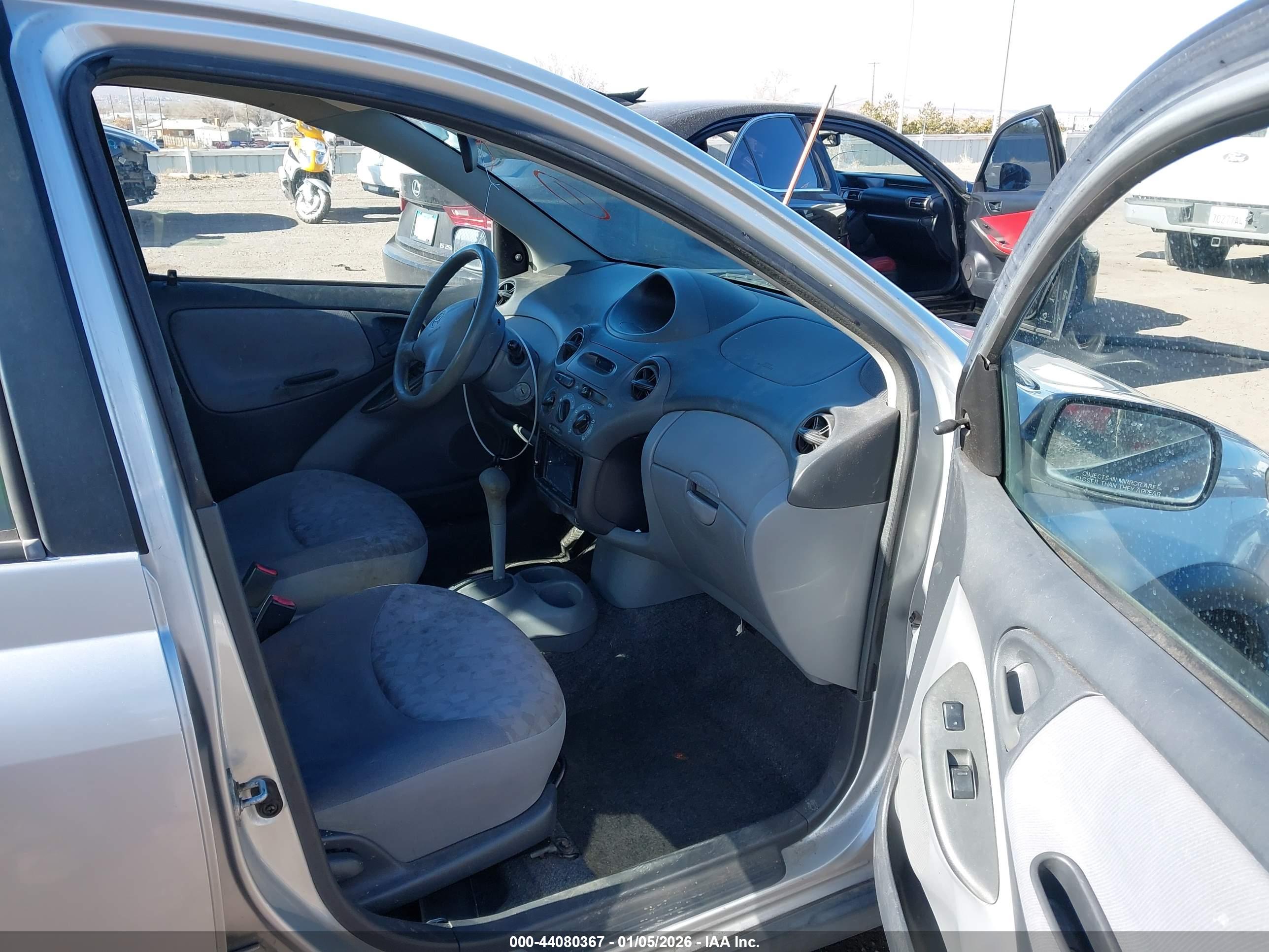 TOYOTA ECHO image 5